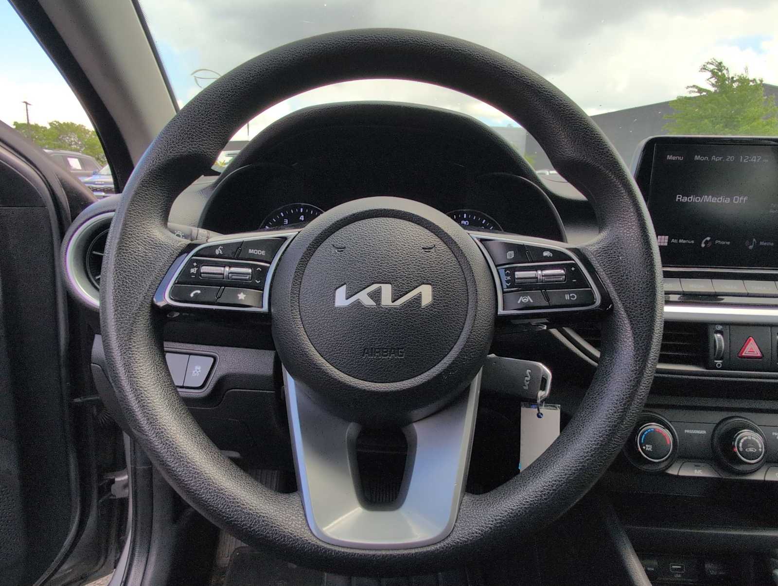 Thumbnail: 2023 Kia Forte - 21