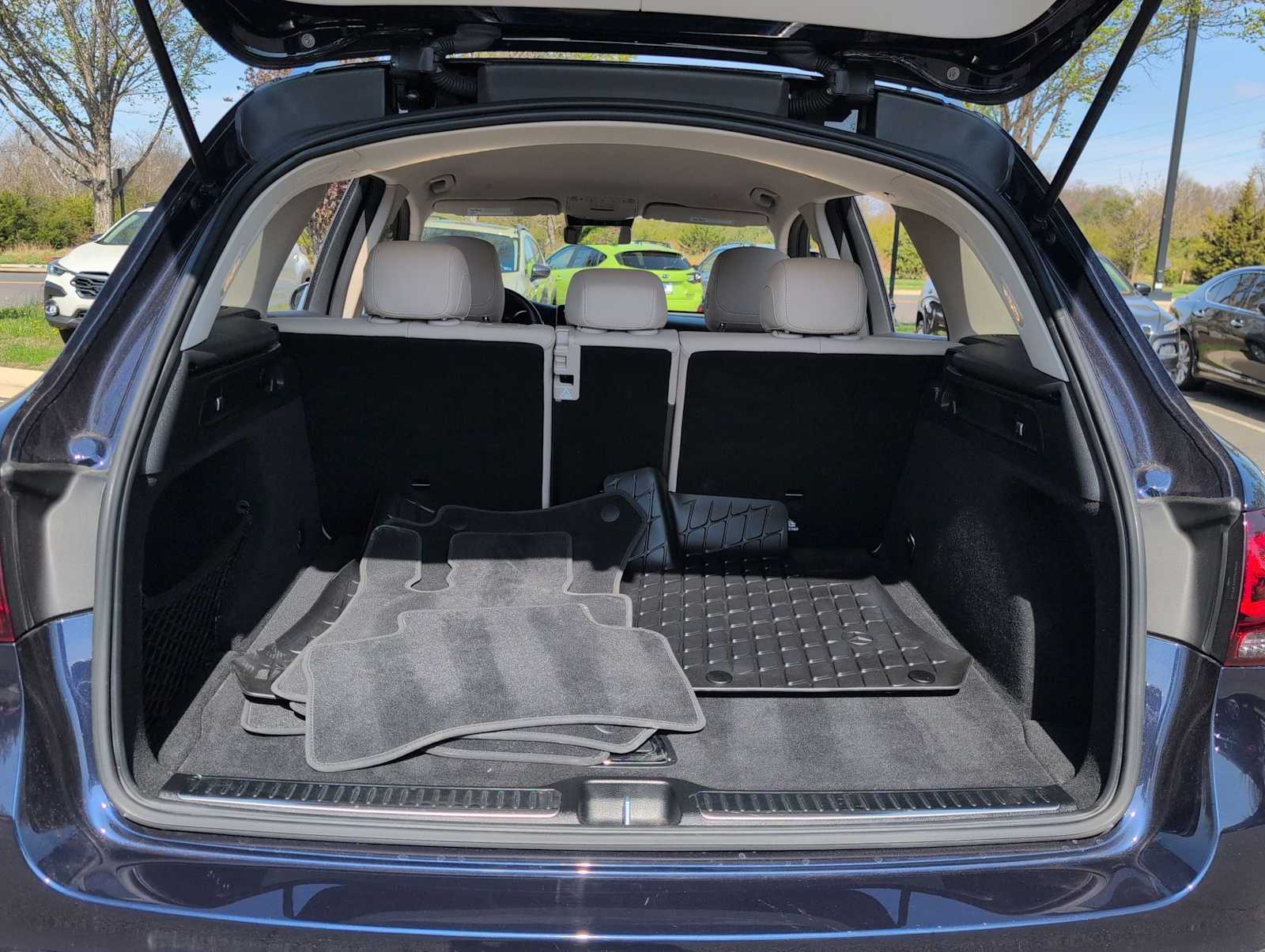 Thumbnail: 2022 Mercedes-Benz GLC - 31