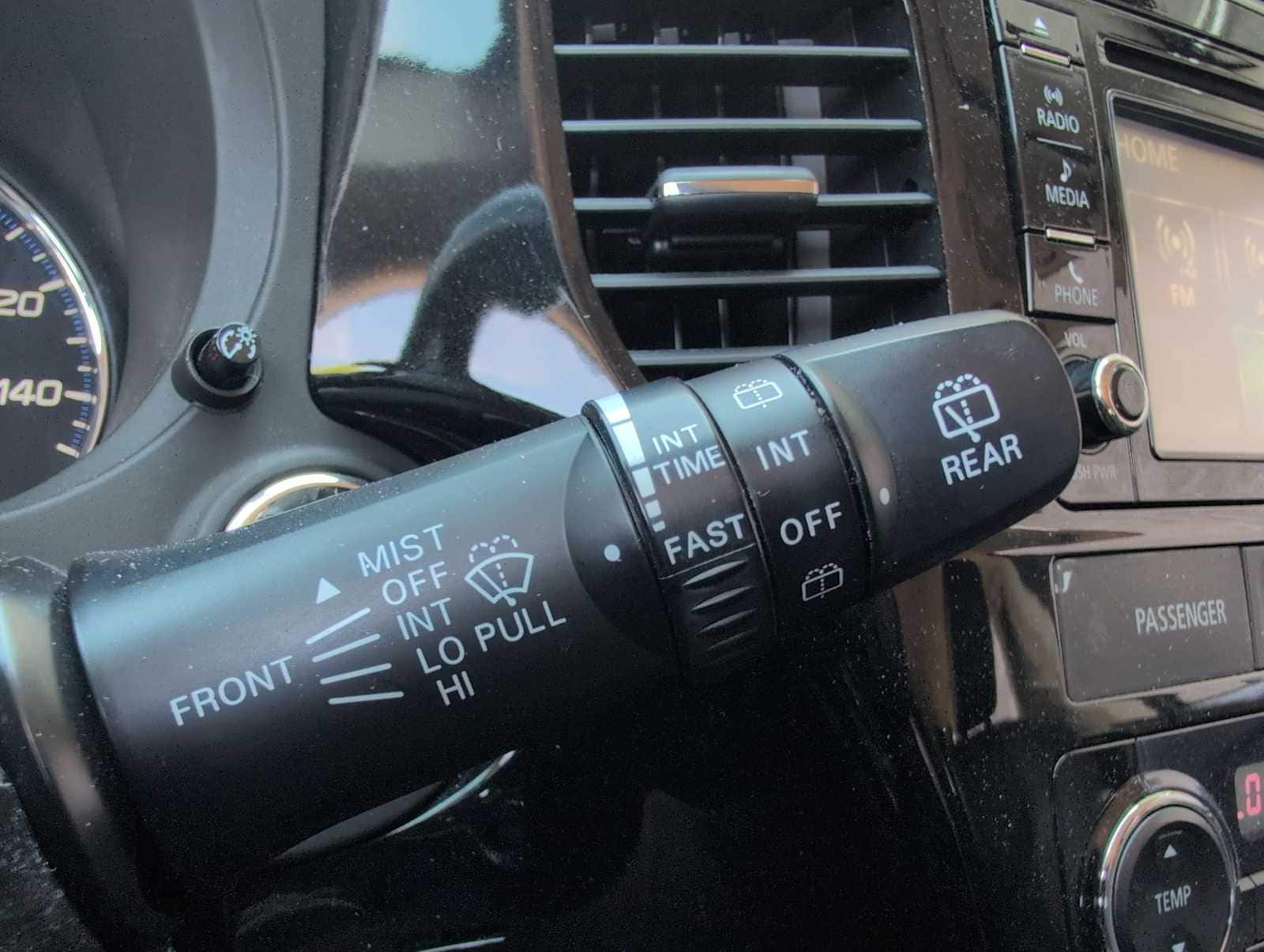 Thumbnail: 2016 Mitsubishi Outlander - 25