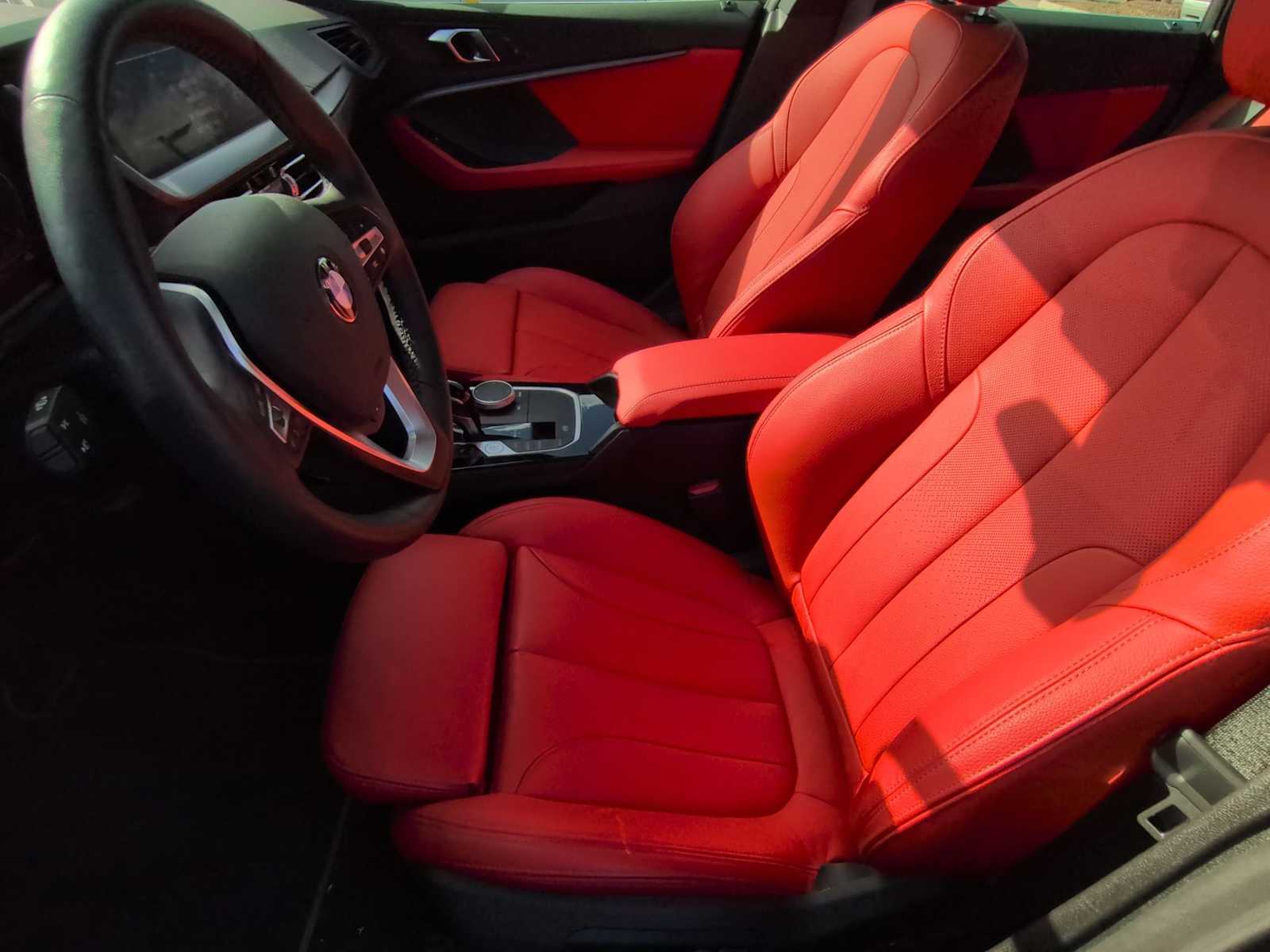 Thumbnail: 2024 BMW 2 Series - 10