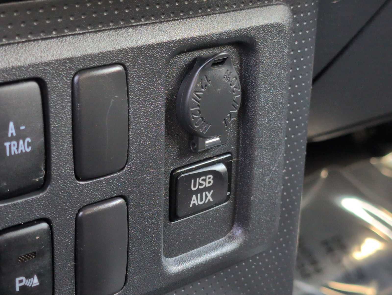 Thumbnail: 2012 Toyota FJ Cruiser - 28