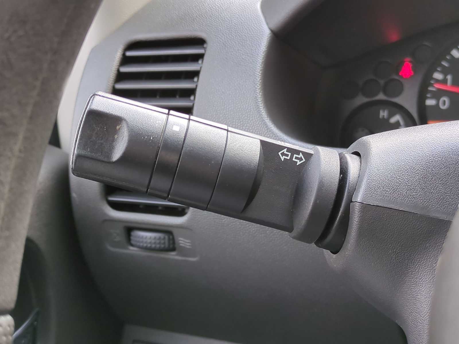 2012 Nissan Frontier SV 19
