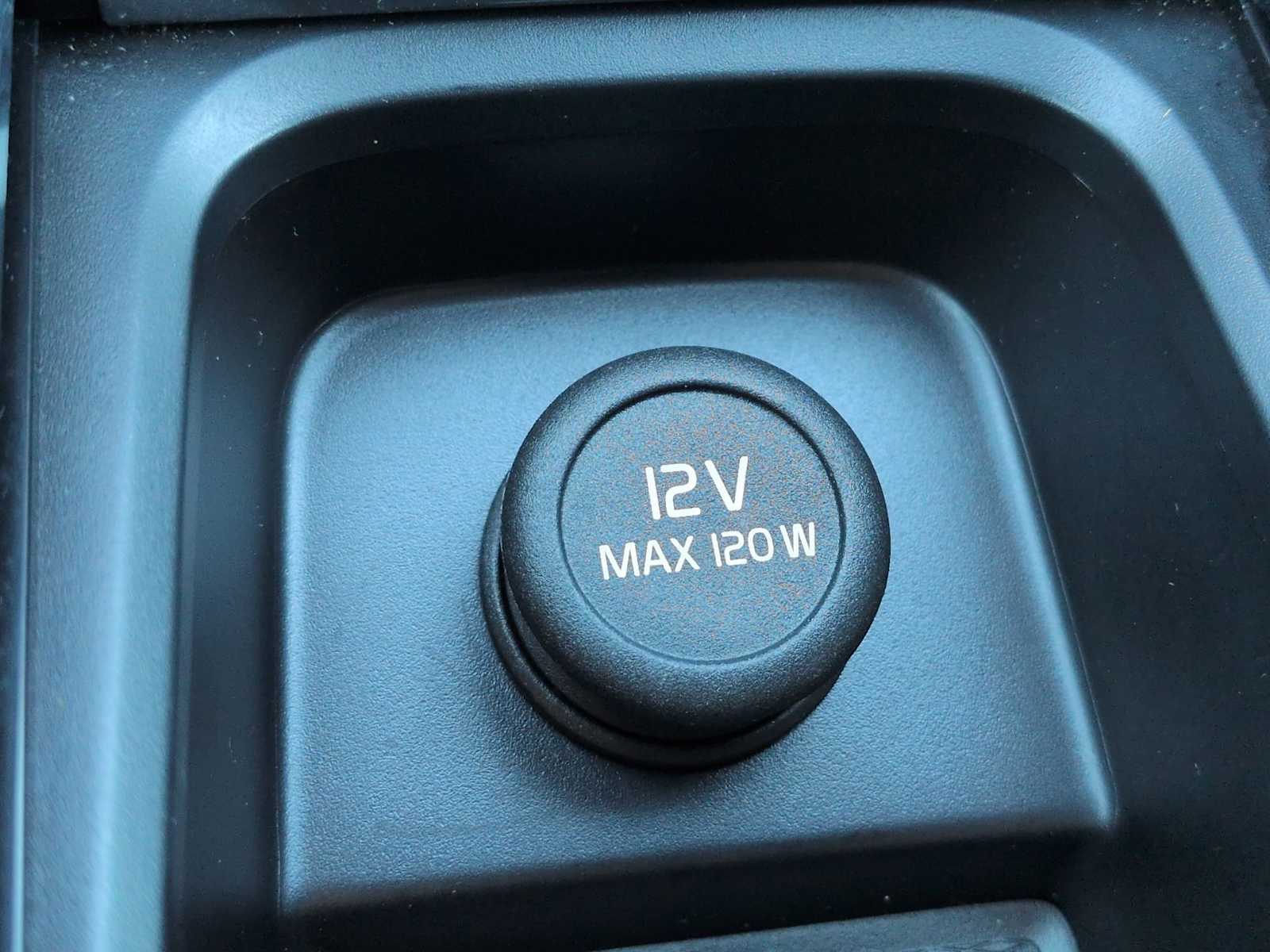 Thumbnail: 2025 Volvo XC60 - 32