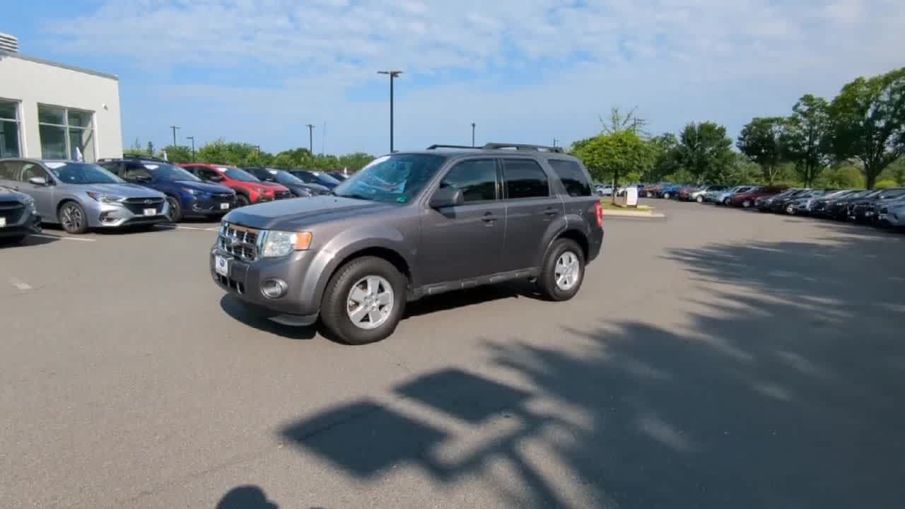 Thumbnail: 2010 Ford Escape - 4