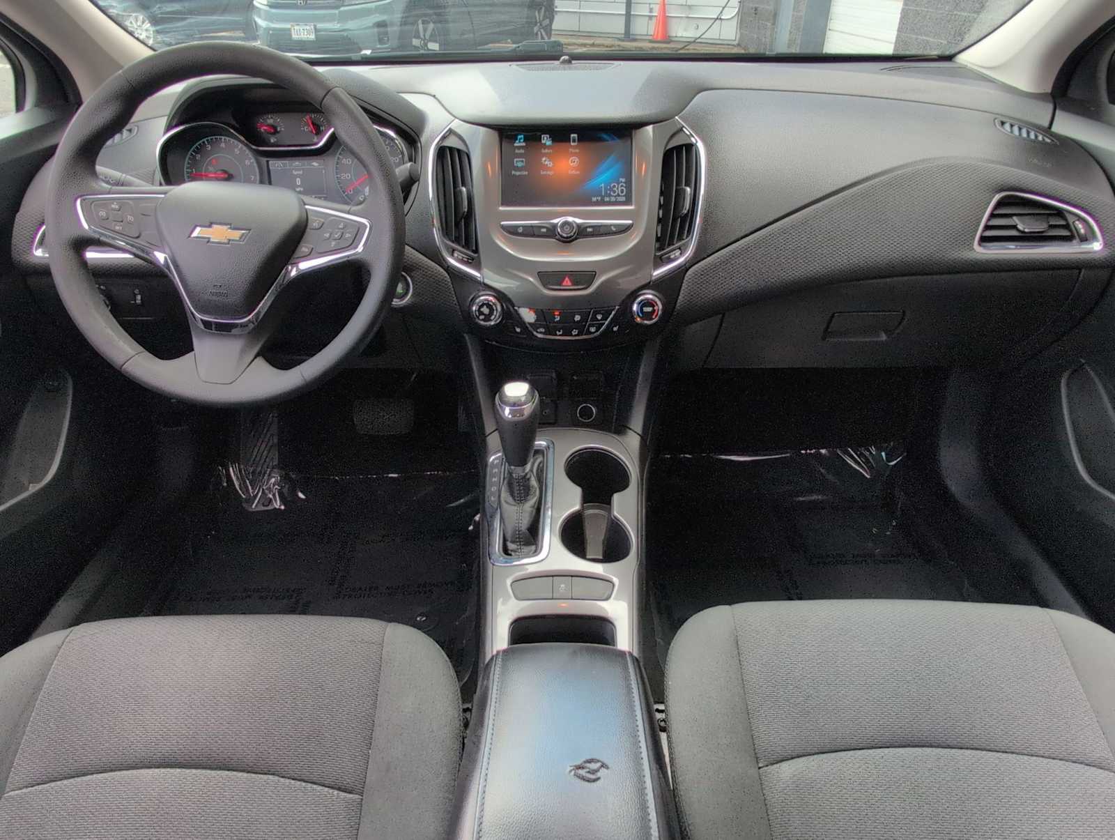 Thumbnail: 2017 Chevrolet Cruze - 15