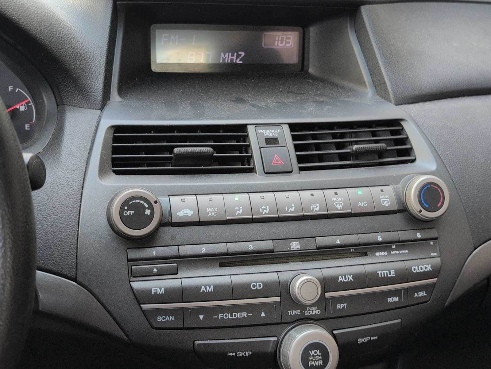 Thumbnail: 2010 Honda Accord - 26