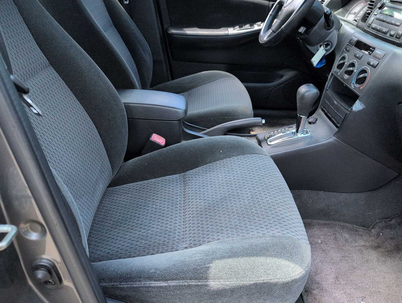 Thumbnail: 2005 Toyota Corolla - 19