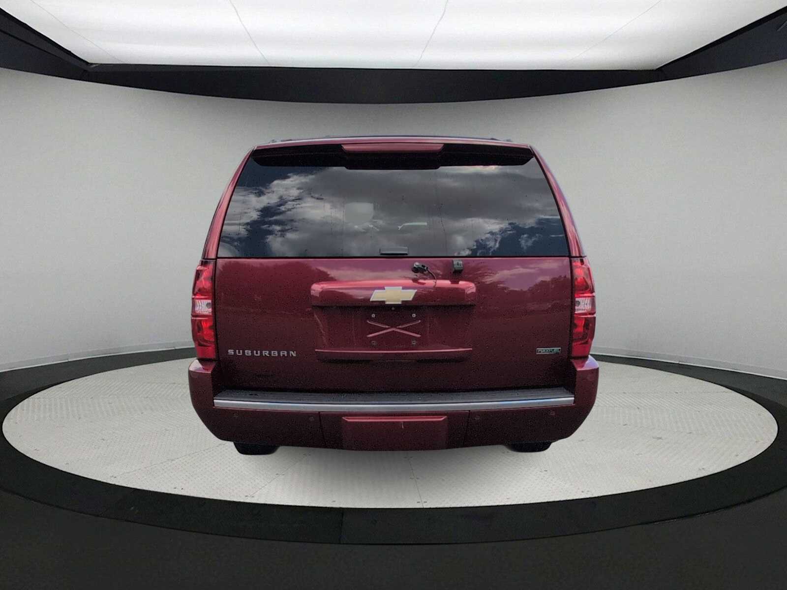 Thumbnail: 2011 Chevrolet Suburban - 7