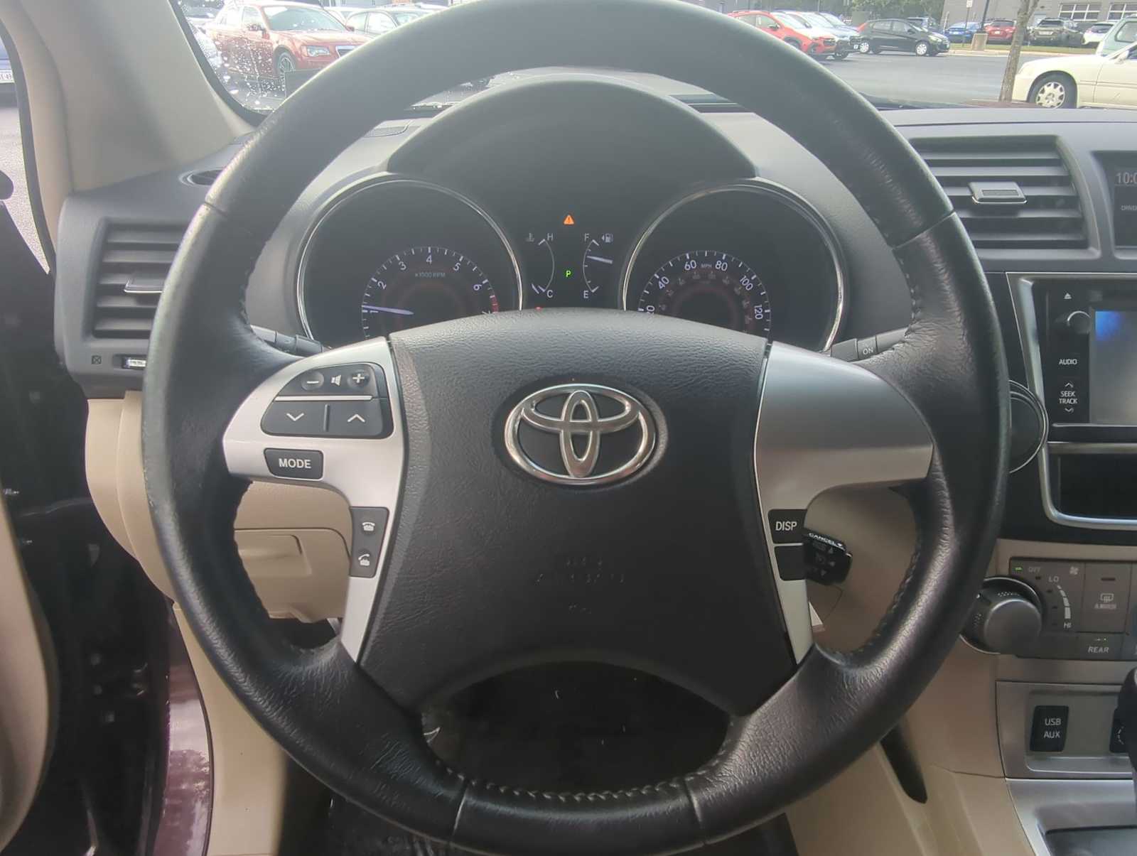 Thumbnail: 2013 Toyota Highlander - 24