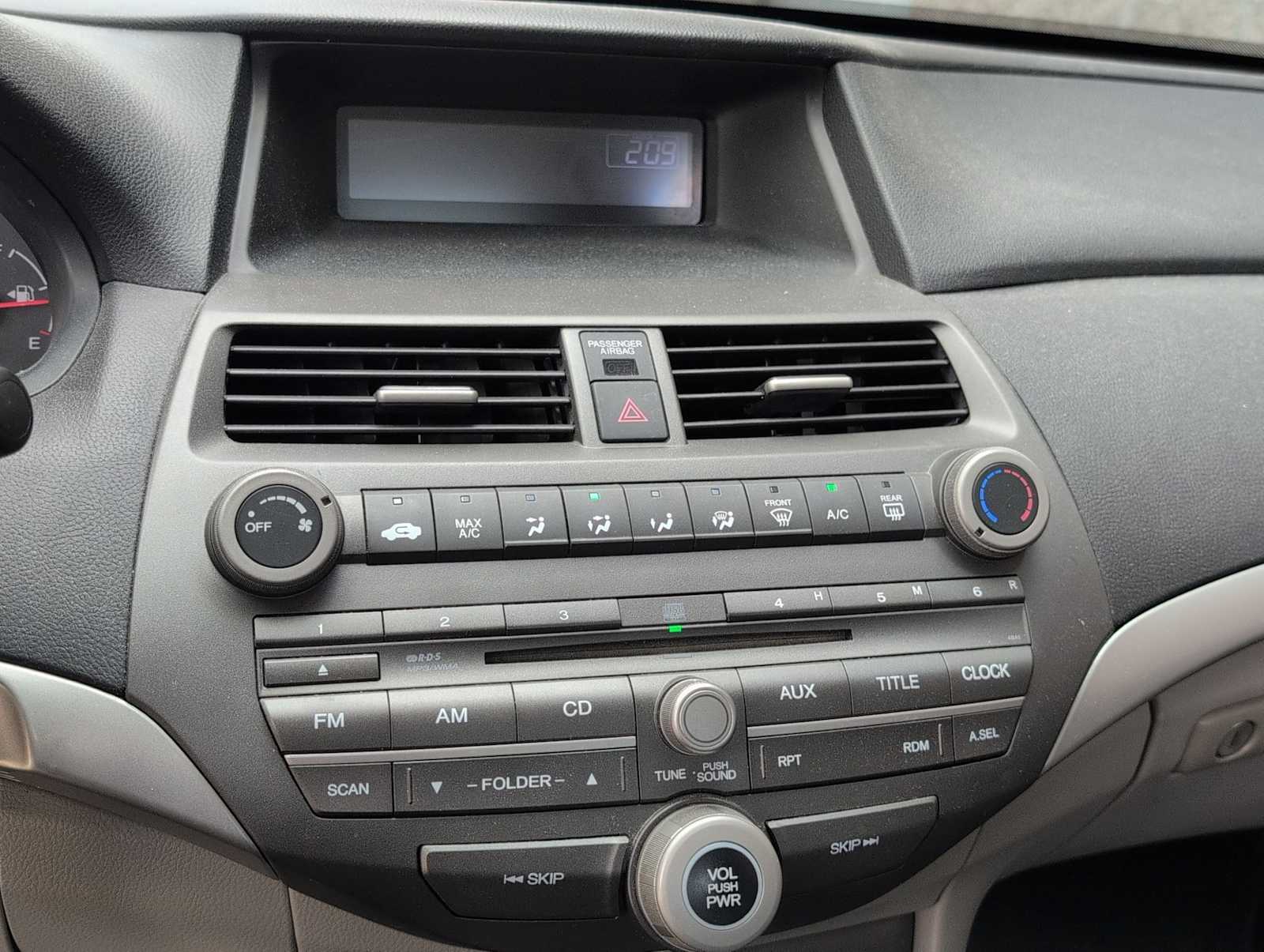 Thumbnail: 2011 Honda Accord - 25