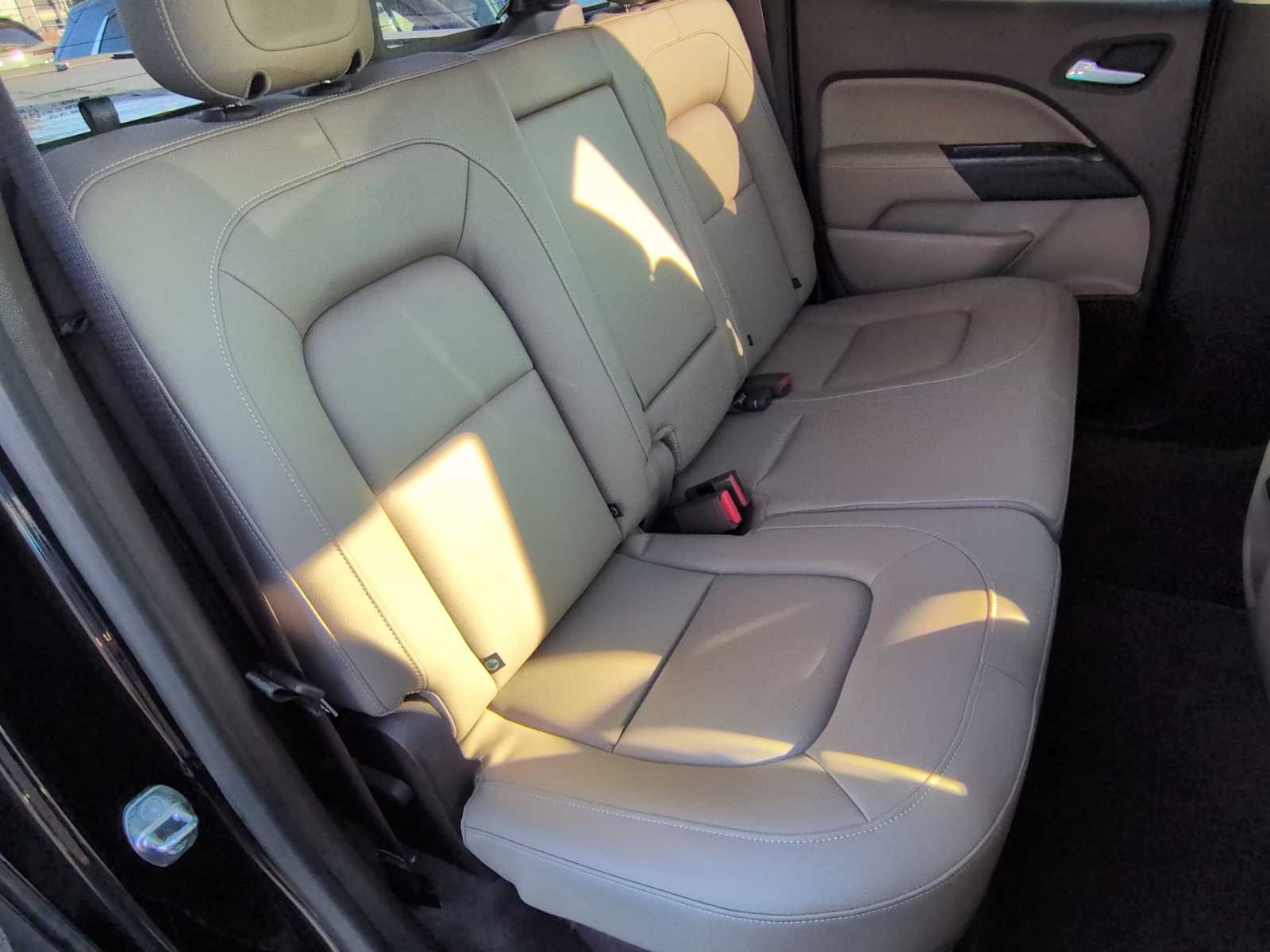 Thumbnail: 2017 GMC Canyon - 21