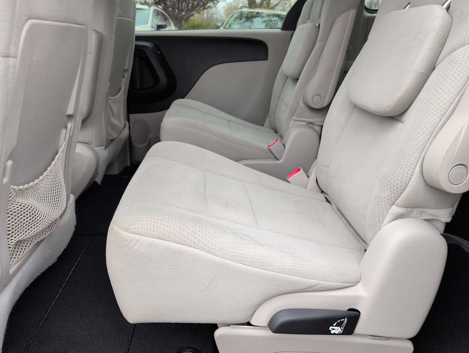 Thumbnail: 2012 Dodge Grand Caravan - 19