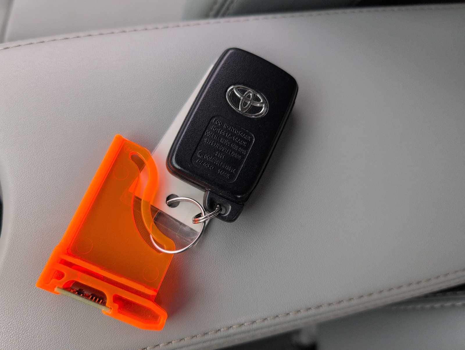 Thumbnail: 2012 Toyota Prius - 35