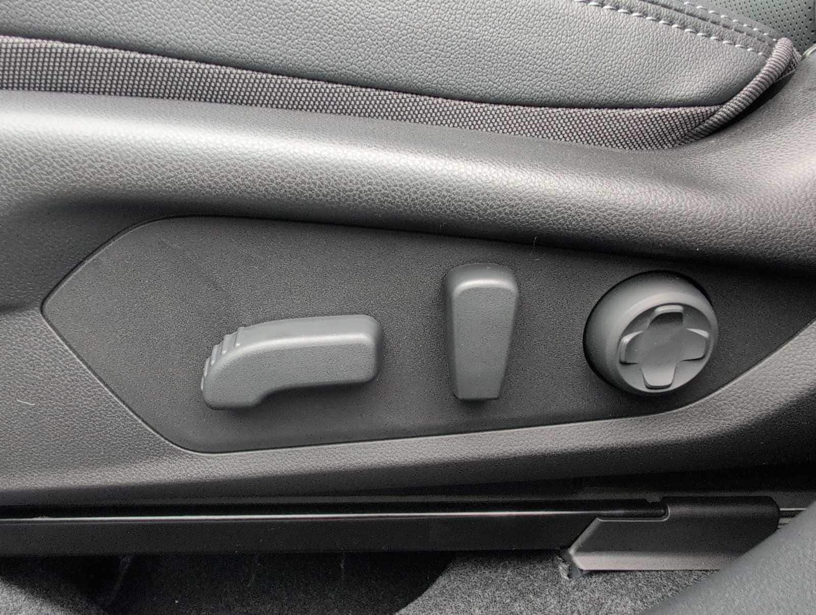 Thumbnail: 2026 Subaru Outback - 18