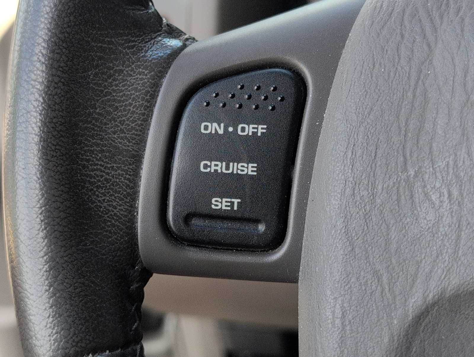 Thumbnail: 2004 Jeep Grand Cherokee - 23