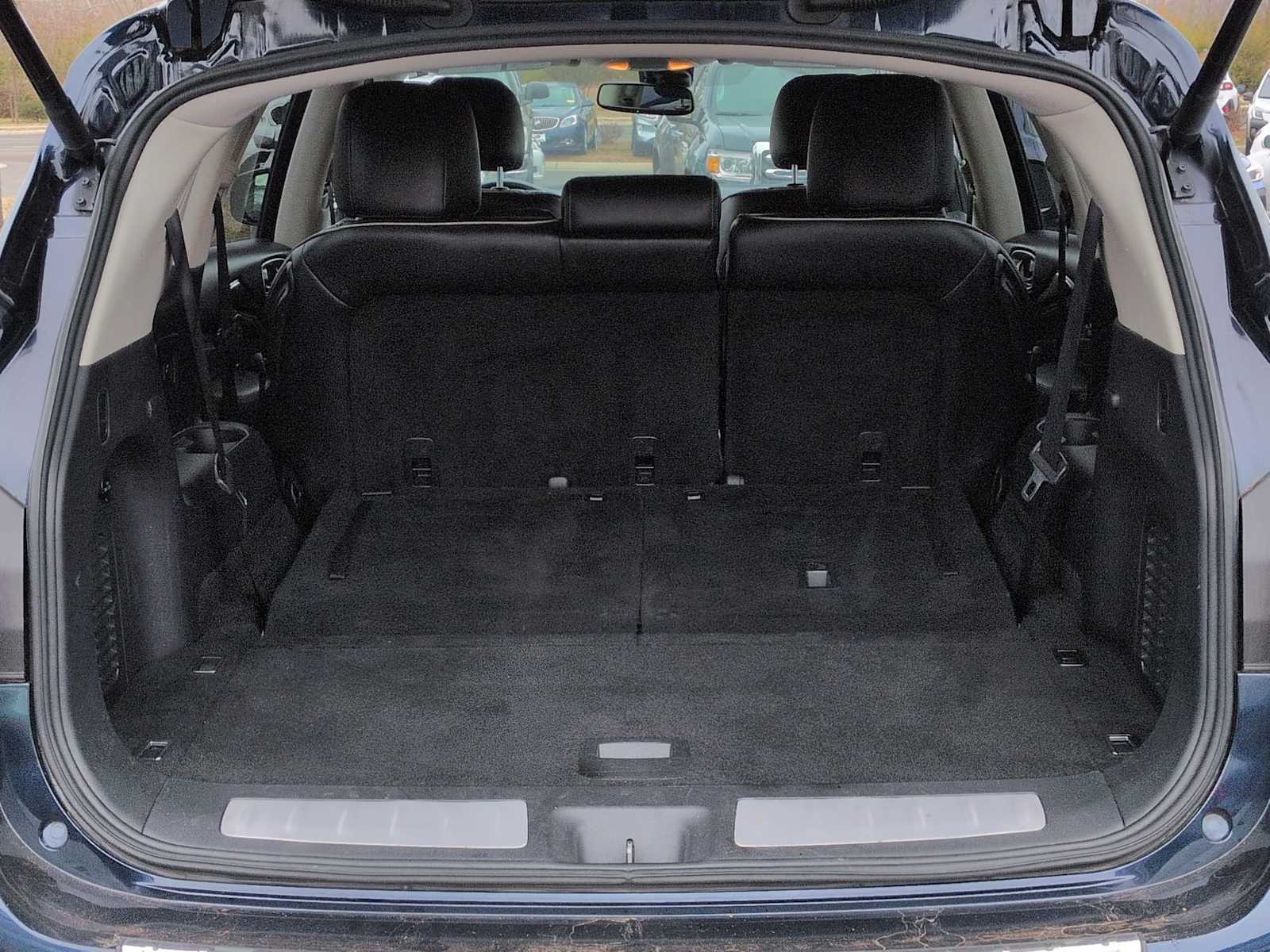 Thumbnail: 2017 INFINITI QX60 - 36