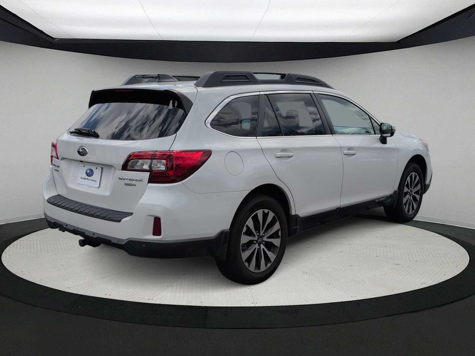 Thumbnail: 2017 Subaru Outback - 8