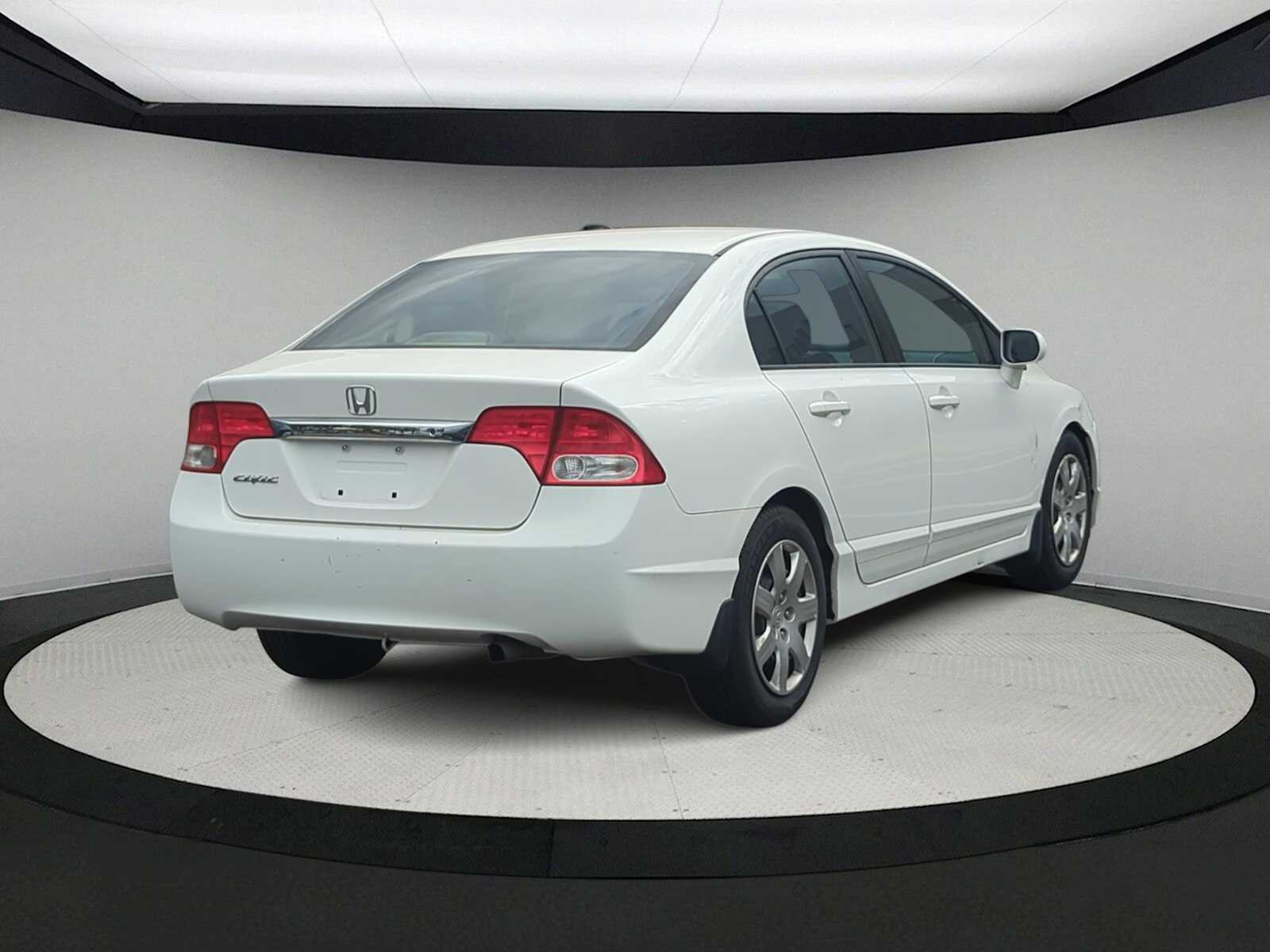 Thumbnail: 2011 Honda Civic - 8