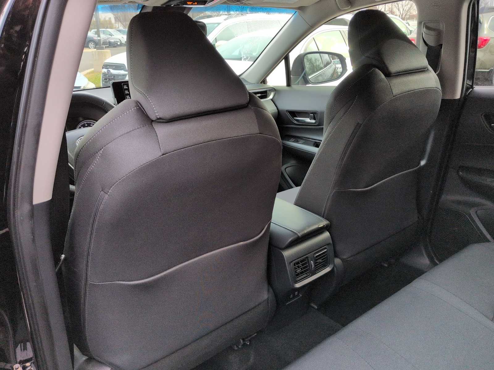 Thumbnail: 2022 Toyota Venza - 18