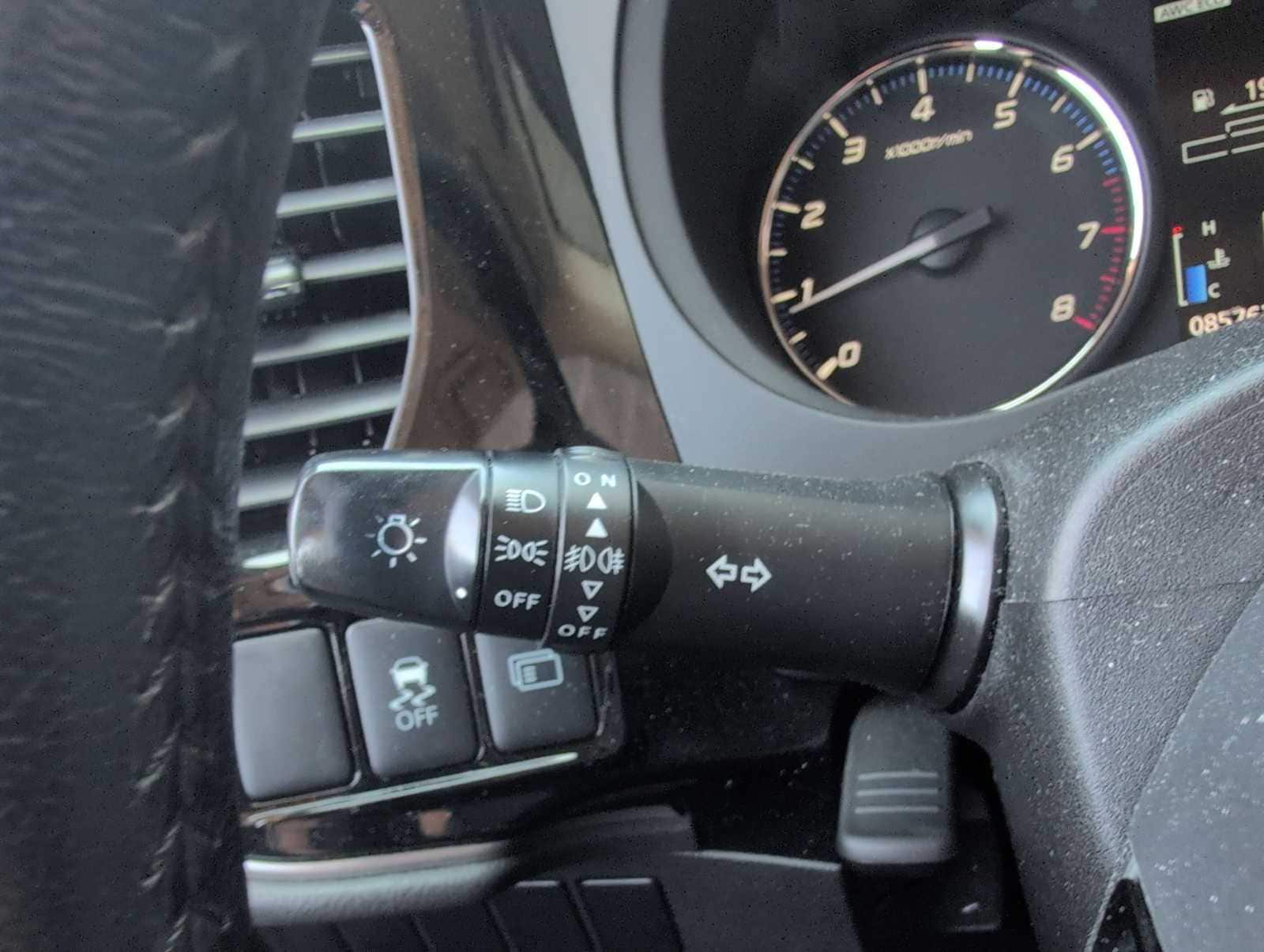 Thumbnail: 2016 Mitsubishi Outlander - 26