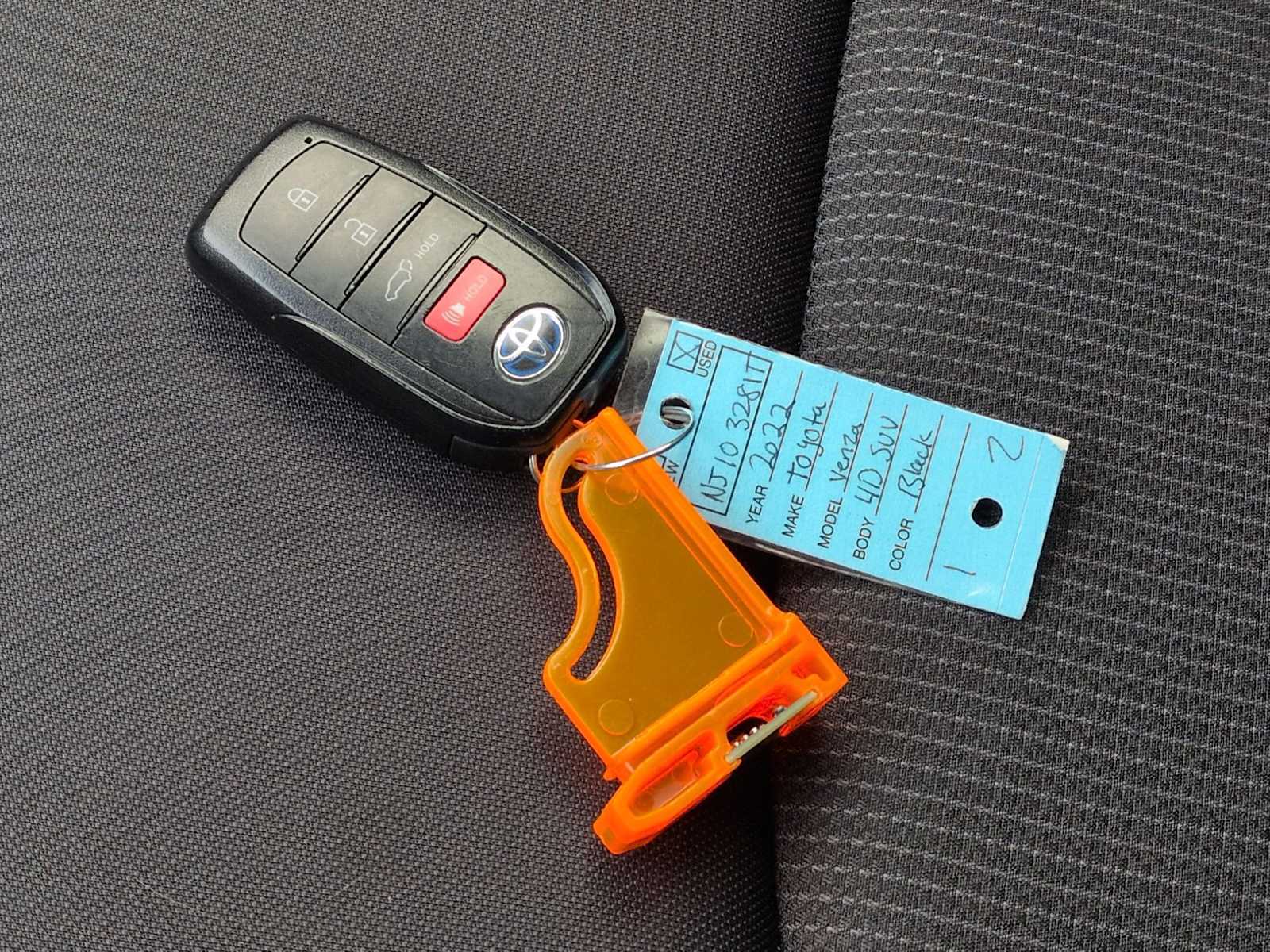 Thumbnail: 2022 Toyota Venza - 34