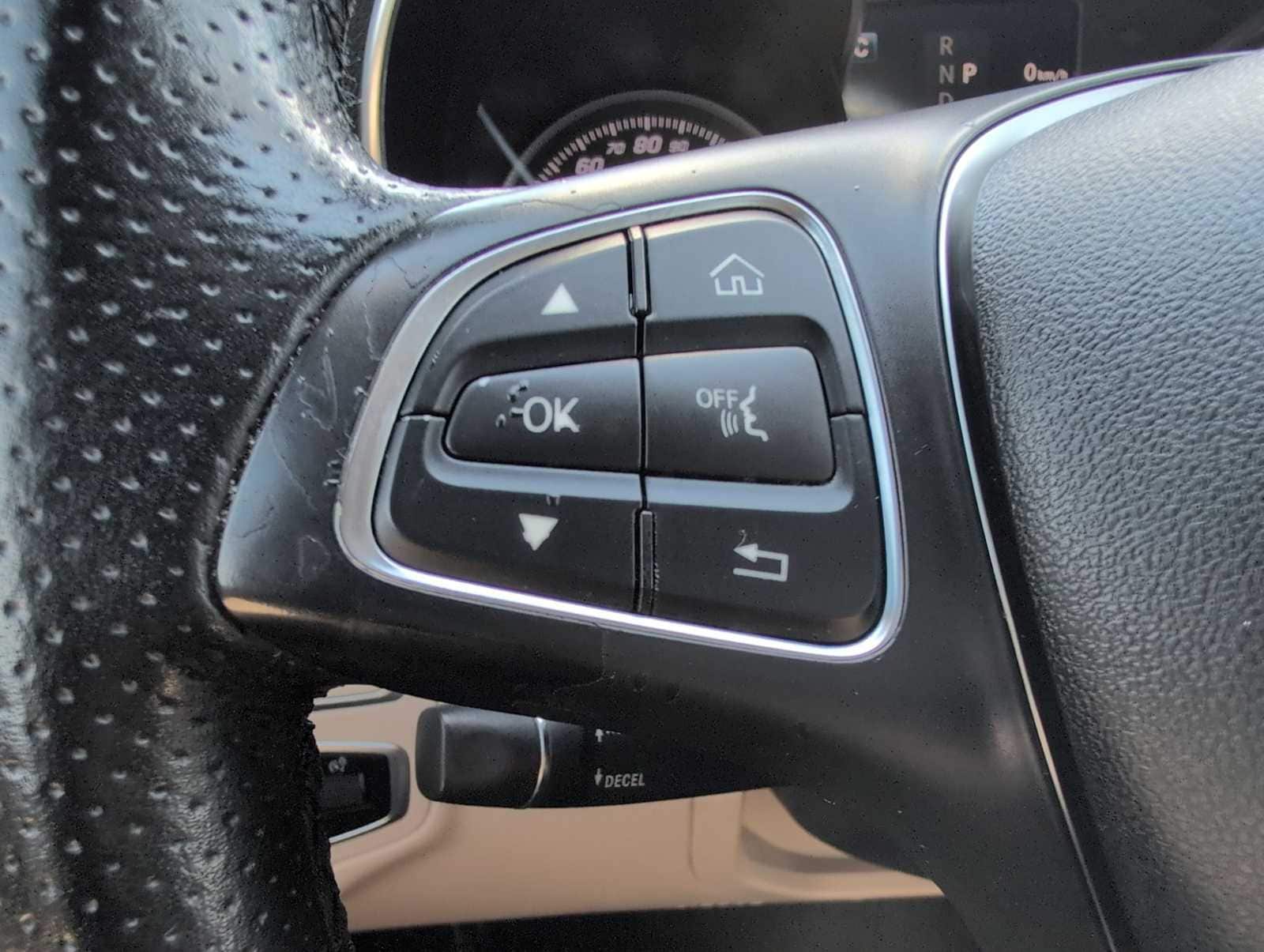 Thumbnail: 2018 Mercedes-Benz C-Class - 23