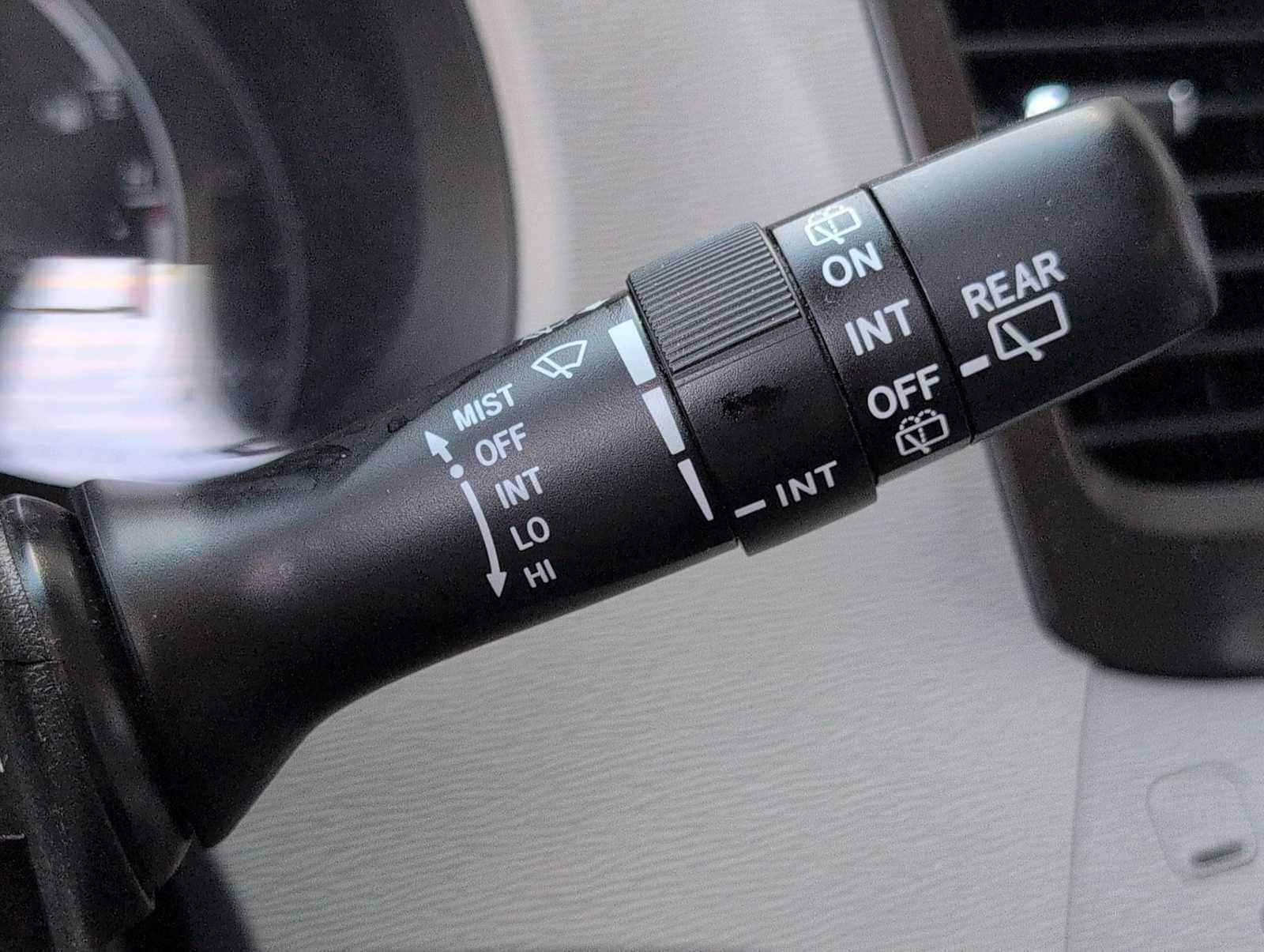 Thumbnail: 2014 Toyota Sienna - 24