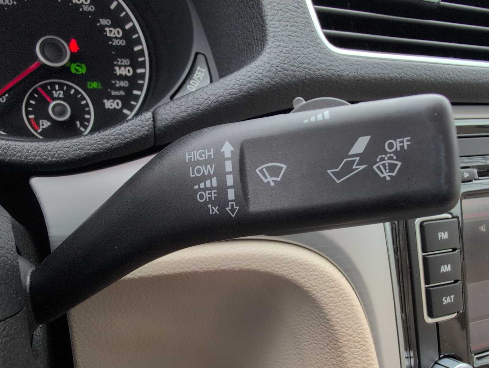 Thumbnail: 2013 Volkswagen Passat - 26