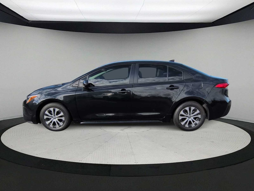 Used 2022 Toyota Corolla Hybrid LE Sedan