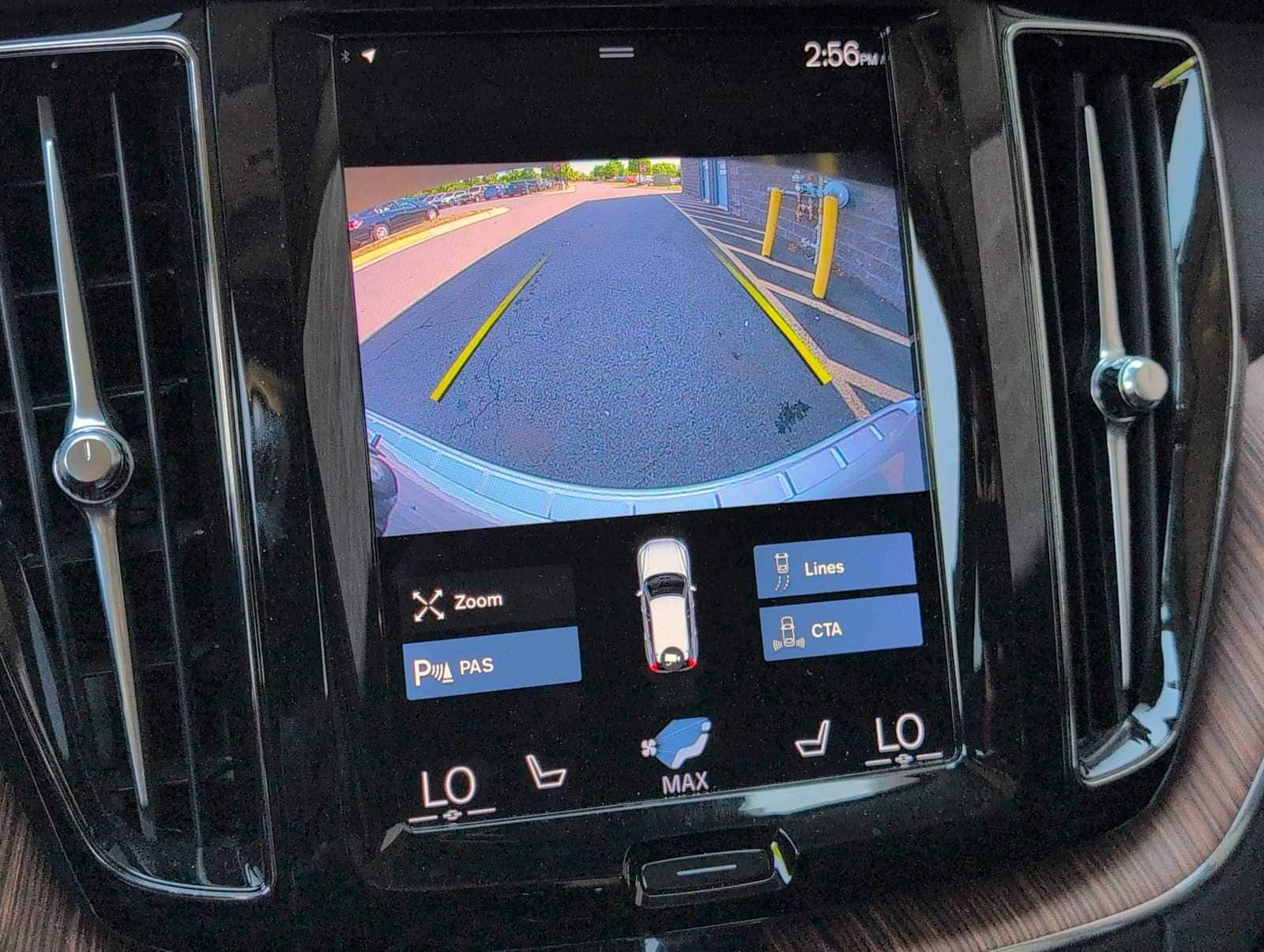 Thumbnail: 2021 Volvo XC60 - 29