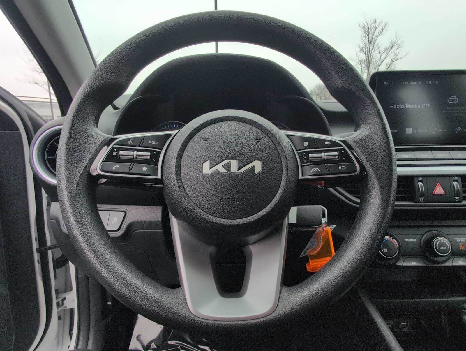 Thumbnail: 2024 Kia Forte - 22