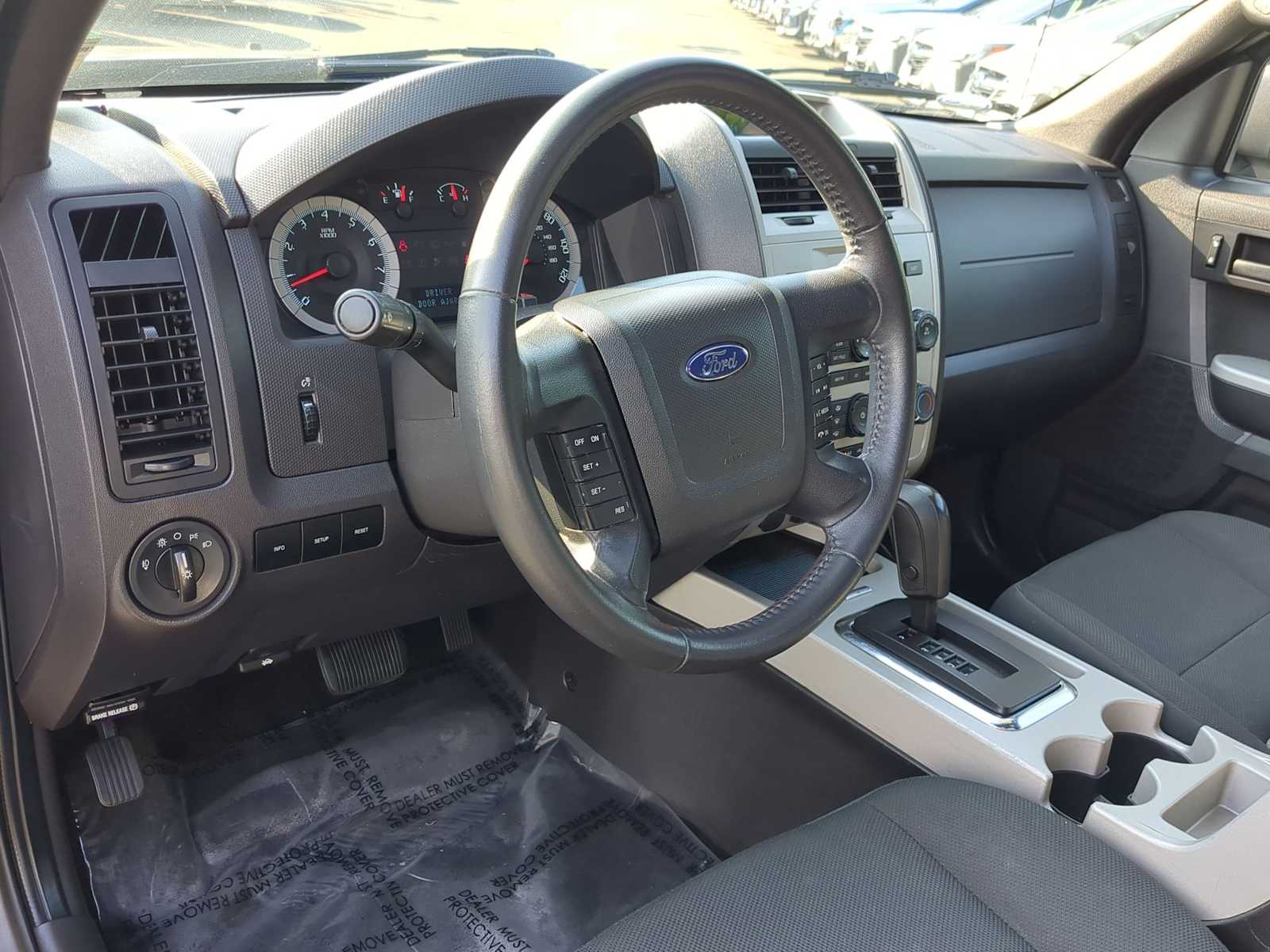 Thumbnail: 2010 Ford Escape - 10