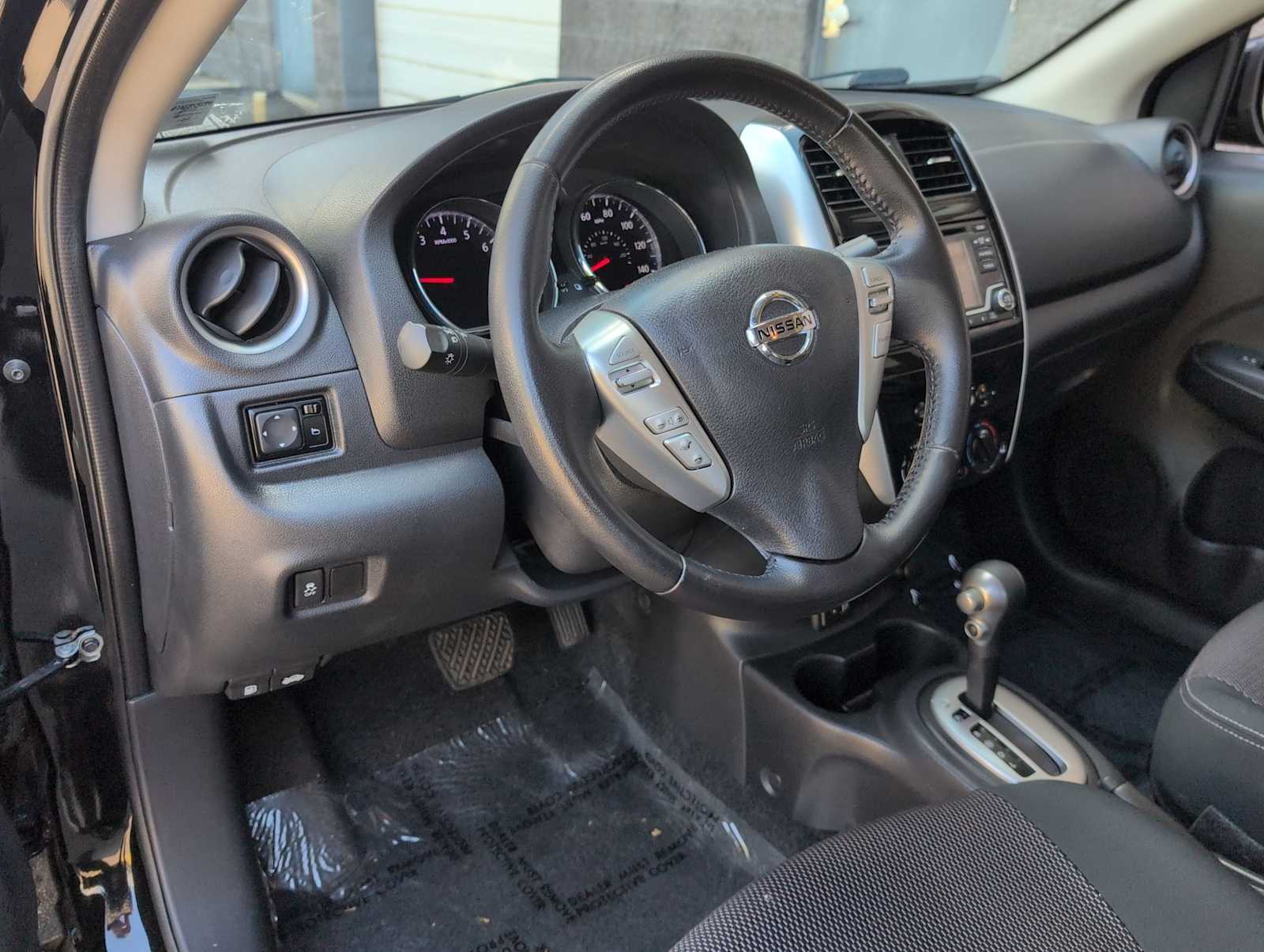 Thumbnail: 2017 Nissan Versa - 10