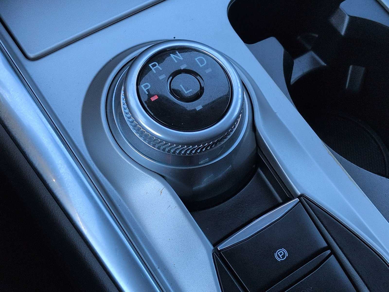 Thumbnail: 2023 Ford Explorer - 32