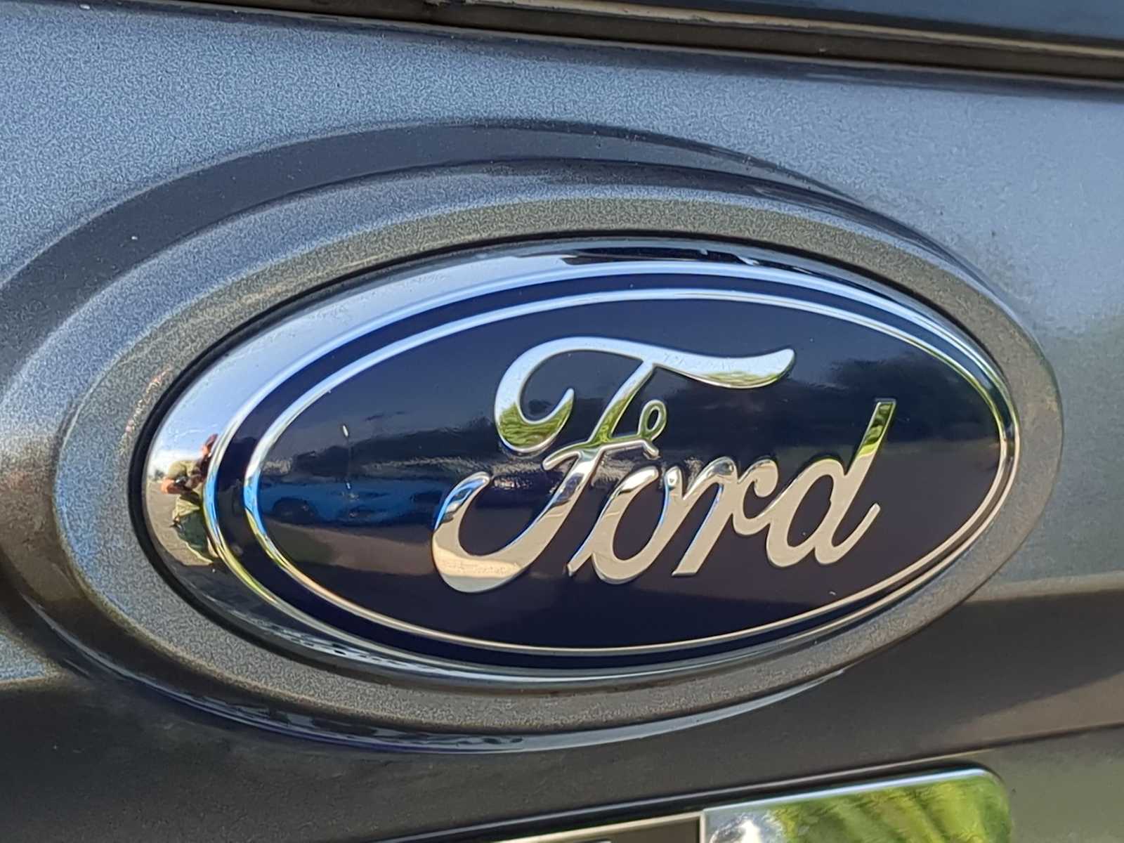 Thumbnail: 2010 Ford Escape - 12