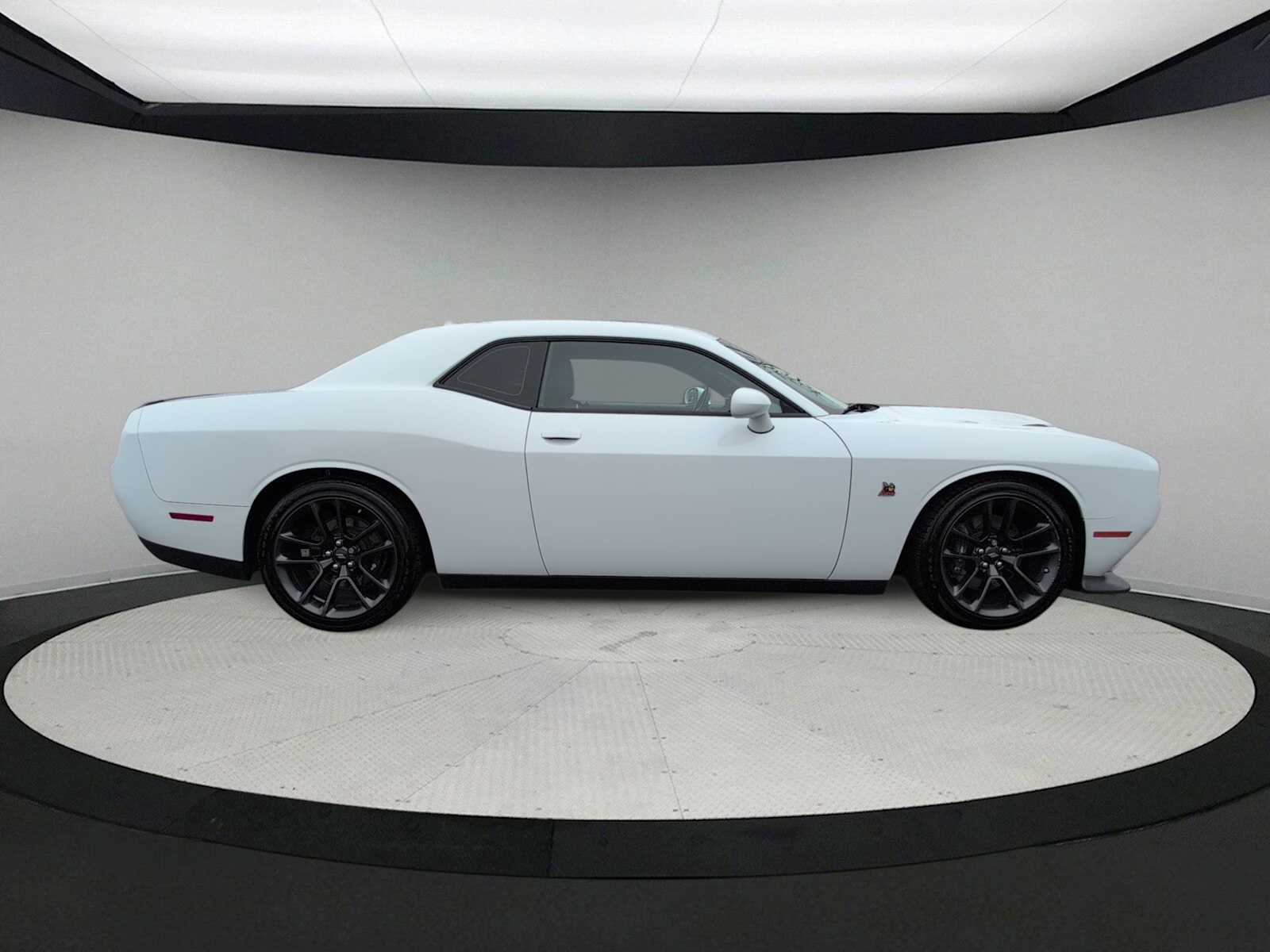 Thumbnail: 2020 Dodge Challenger - 9