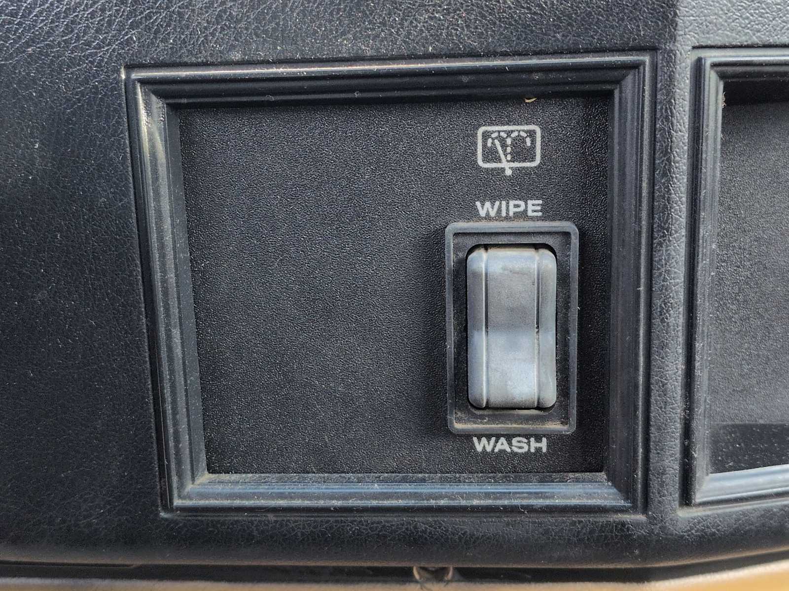 Thumbnail: 1994 Jeep Cherokee - 23