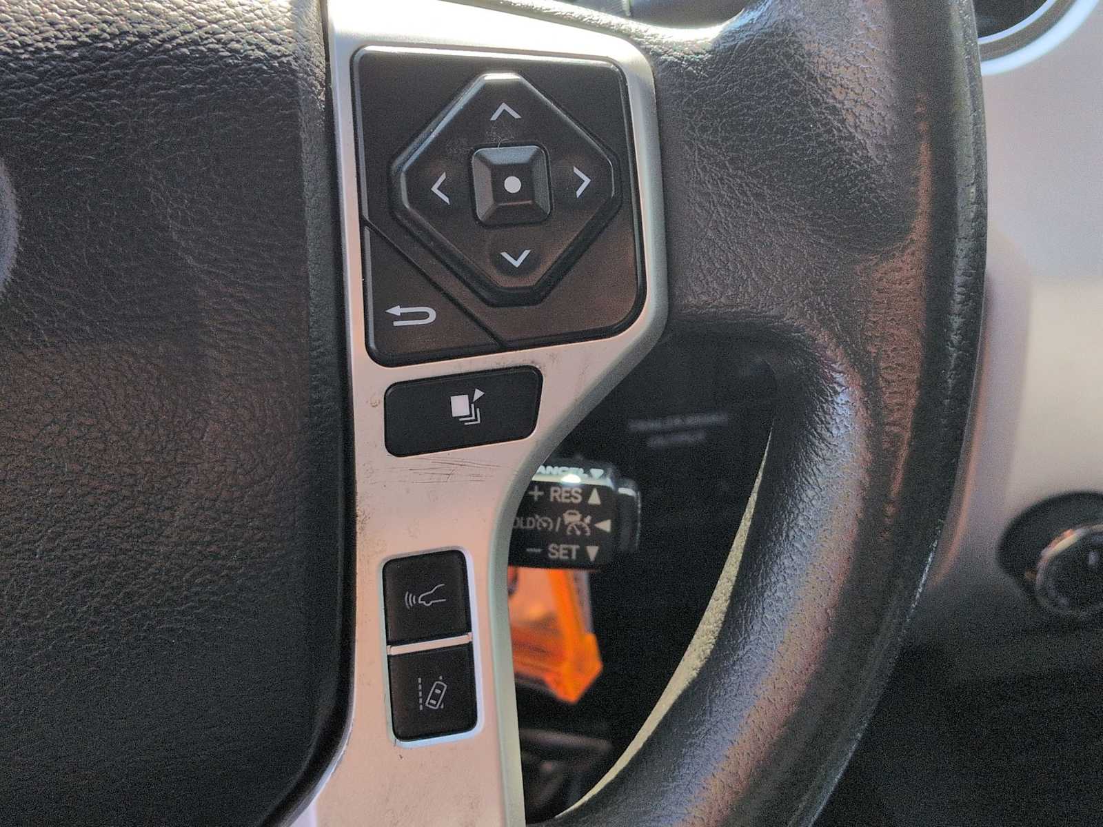 Thumbnail: 2020 Toyota Tundra - 25