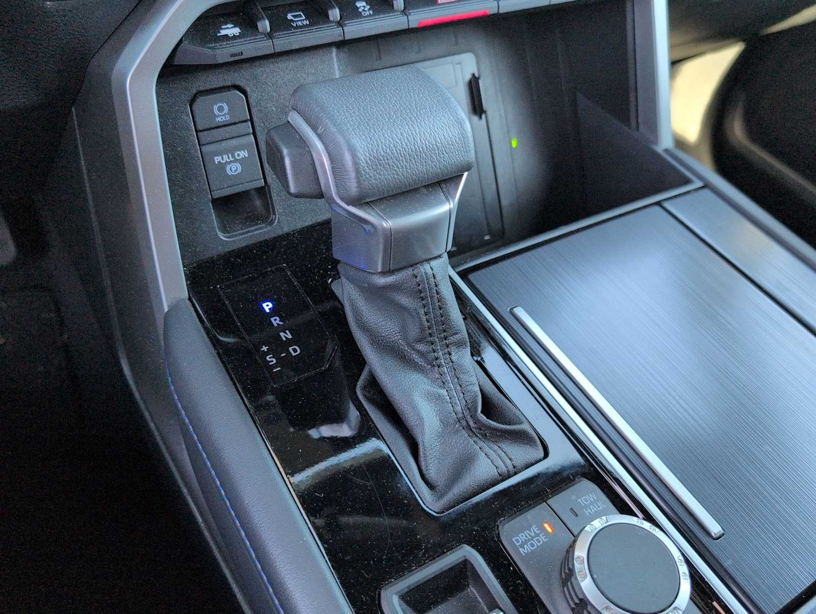 Thumbnail: 2023 Toyota Sequoia - 29