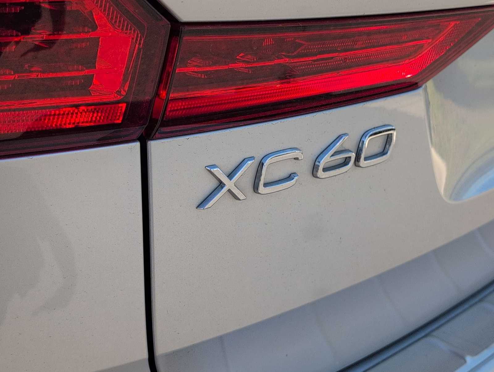 Thumbnail: 2021 Volvo XC60 - 13