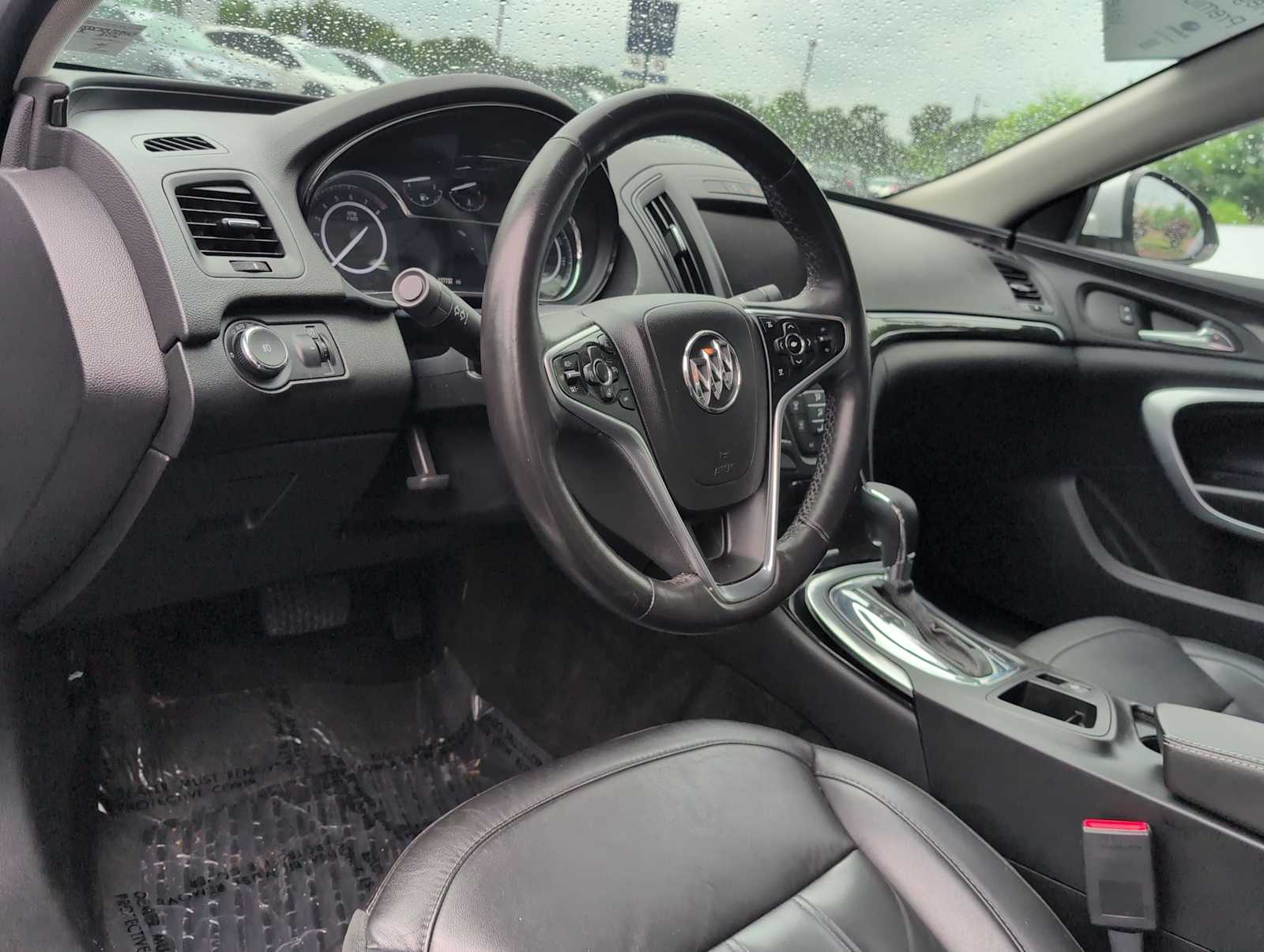 Thumbnail: 2014 Buick Regal - 10