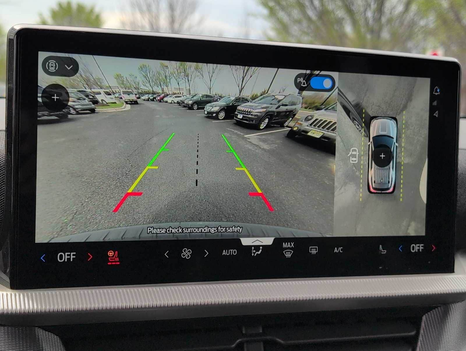 Thumbnail: 2025 Ford Explorer - 29