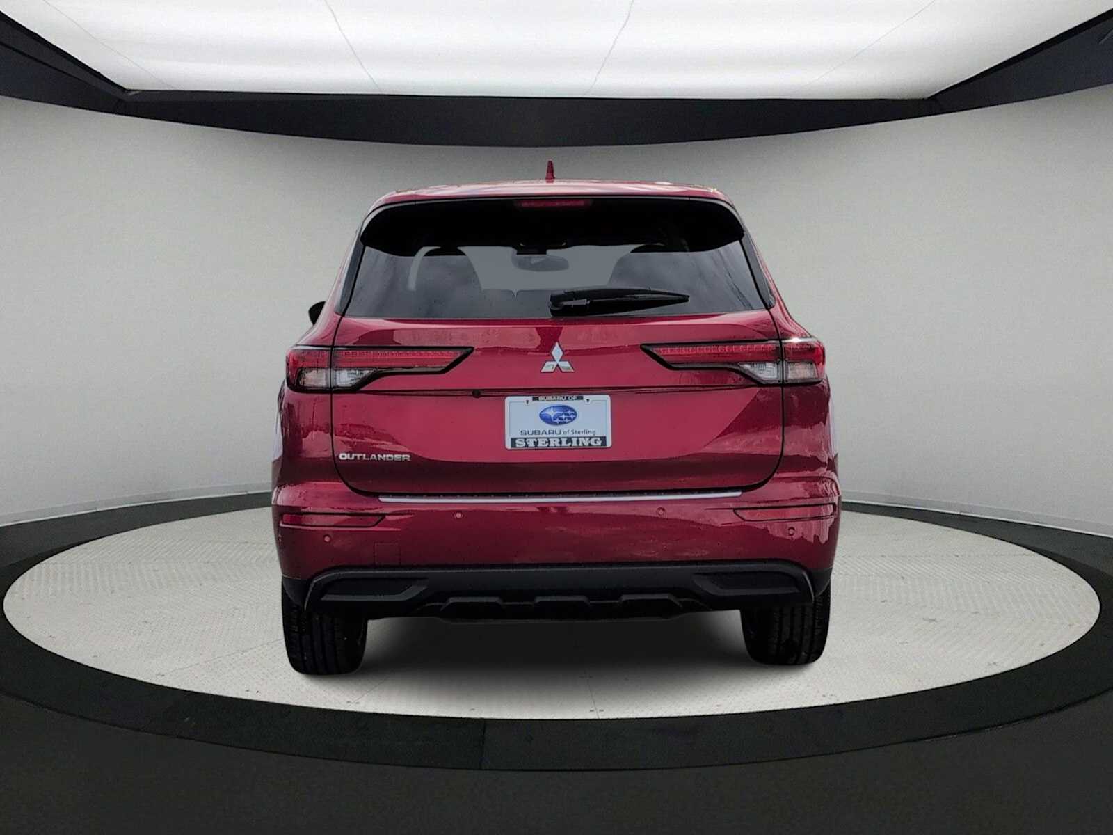 Thumbnail: 2022 Mitsubishi Outlander - 7