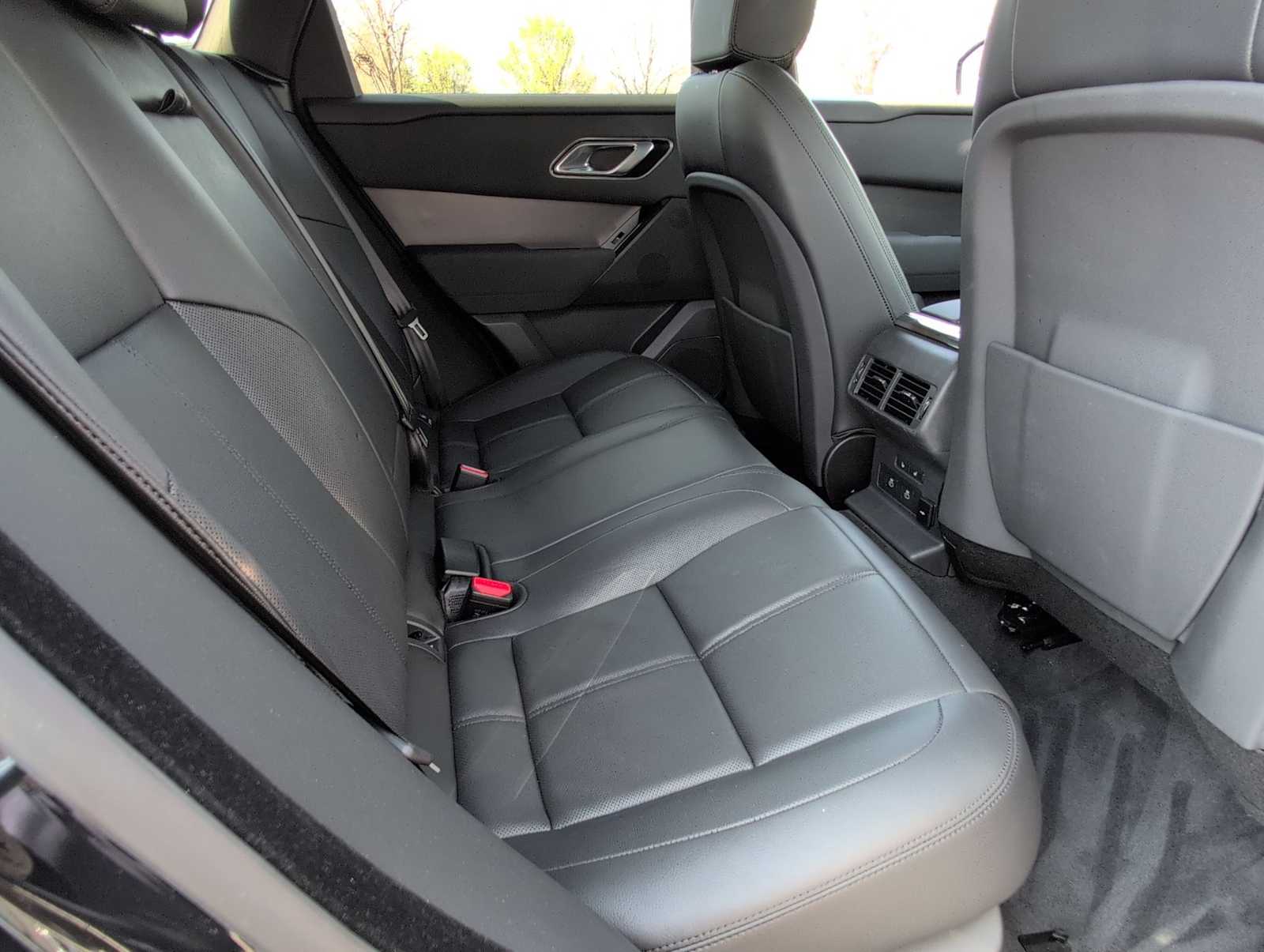 Thumbnail: 2025 Land Rover Range Rover Velar - 21