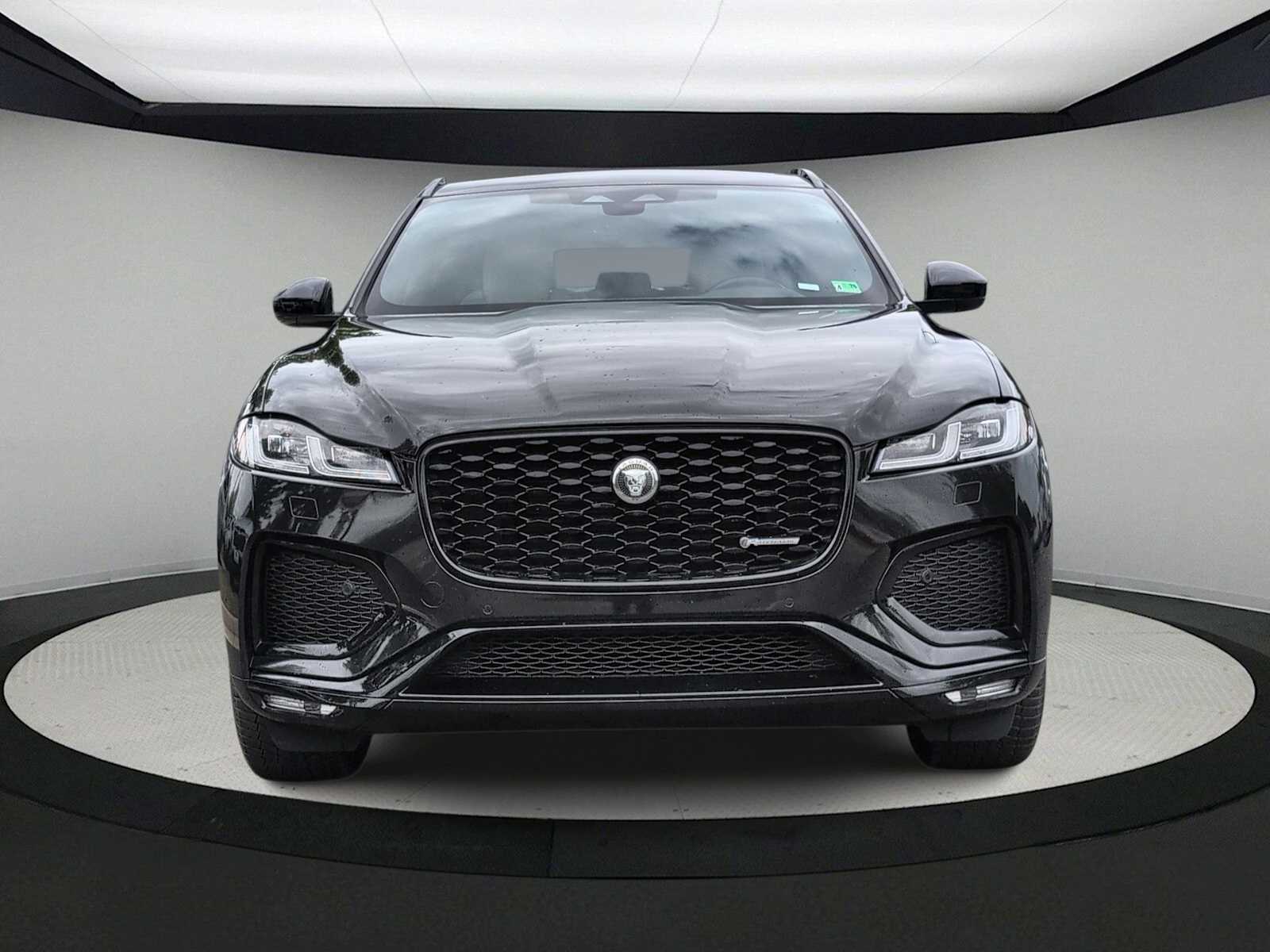 Thumbnail: 2025 Jaguar F-Pace - 3