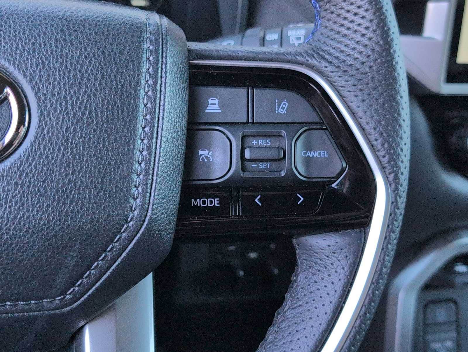 Thumbnail: 2023 Toyota Sequoia - 24