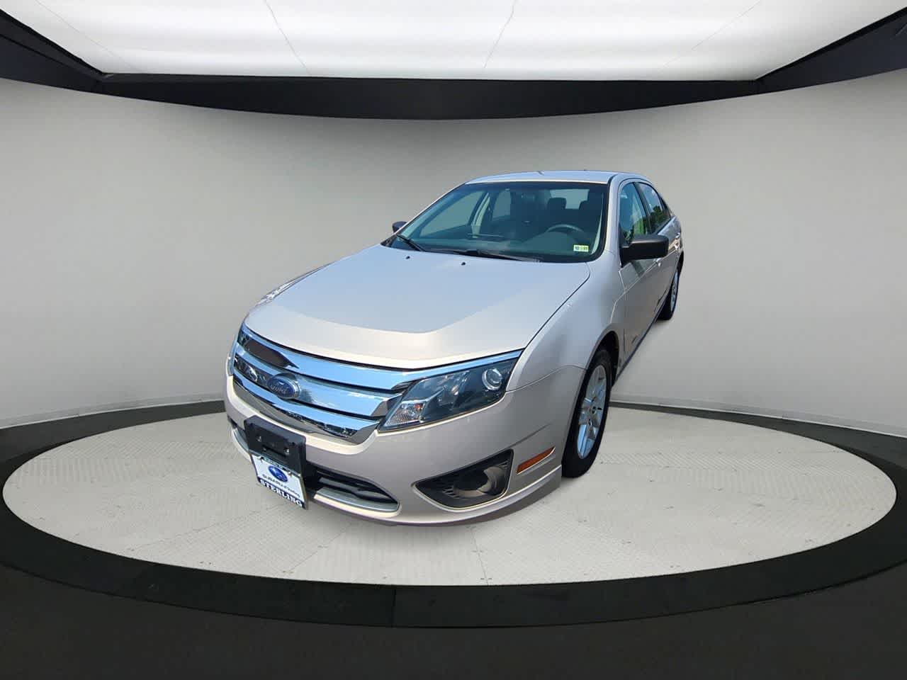 Thumbnail: 2010 Ford Fusion - 4