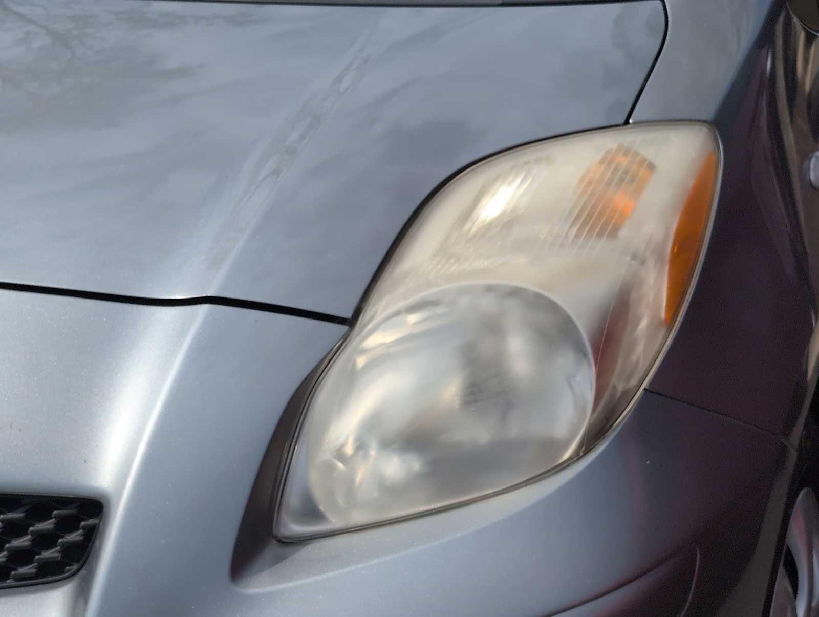 Thumbnail: 2010 Toyota Yaris - 11