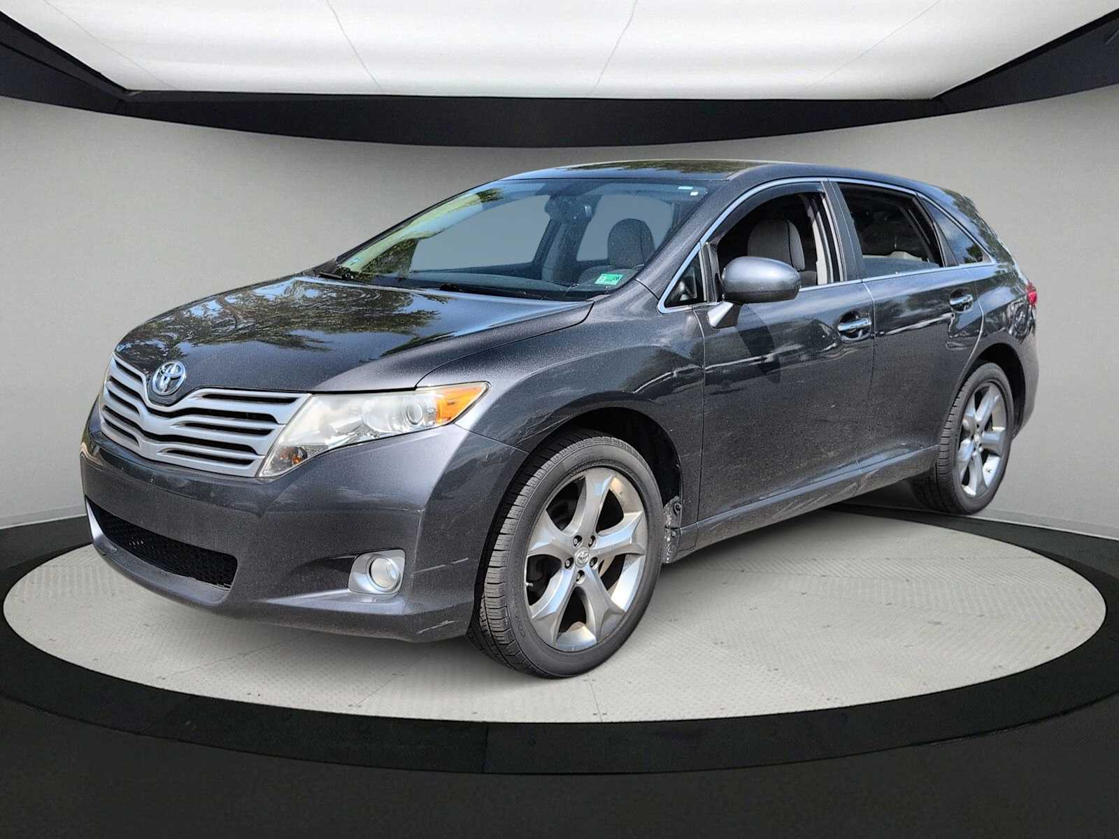 Thumbnail: 2011 Toyota Venza - 4