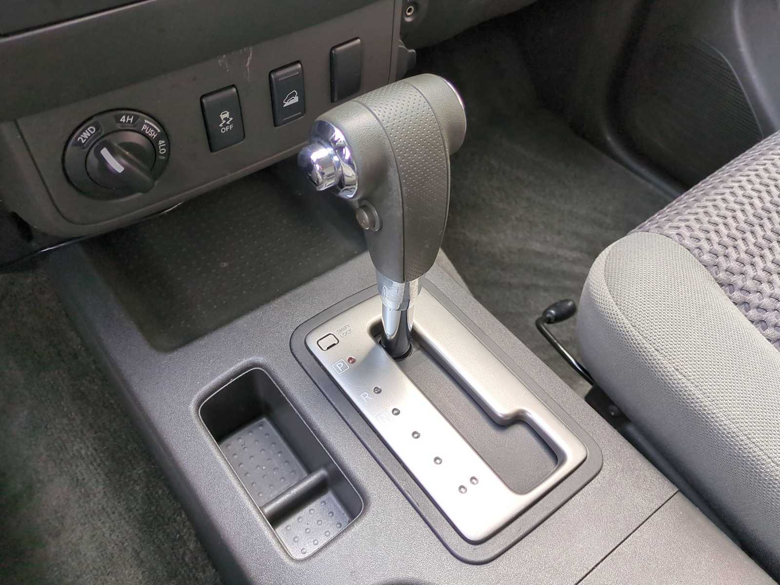 2012 Nissan Frontier SV 24
